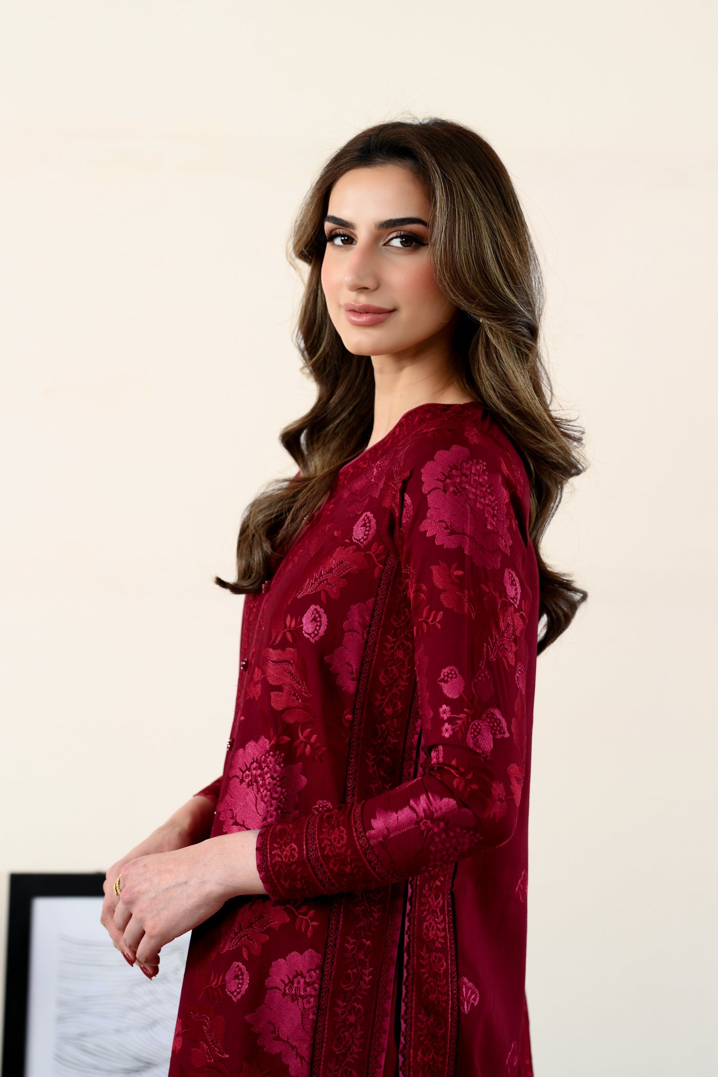 Maroon Luxury Embroidered Lawn 3Pcs Set (Npa3-26419) - Ready To Wear / Express Shipping For Eid