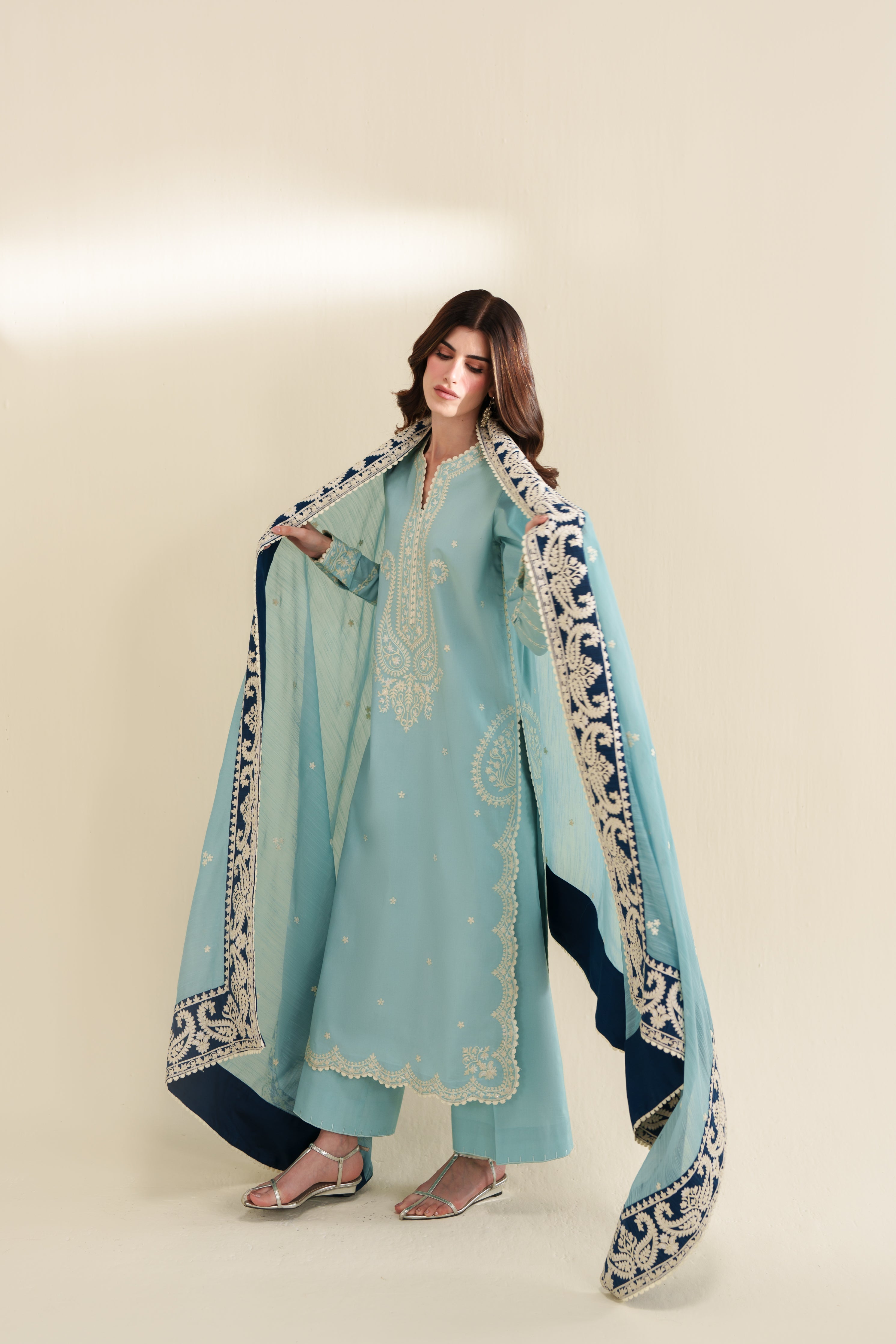 https://cdn.shopify.com/s/files/1/0026/5332/3299/files/IMG-6205_696a99ad-d4a5-4557-80e2-94fdef558730.jpg?v=1778852099