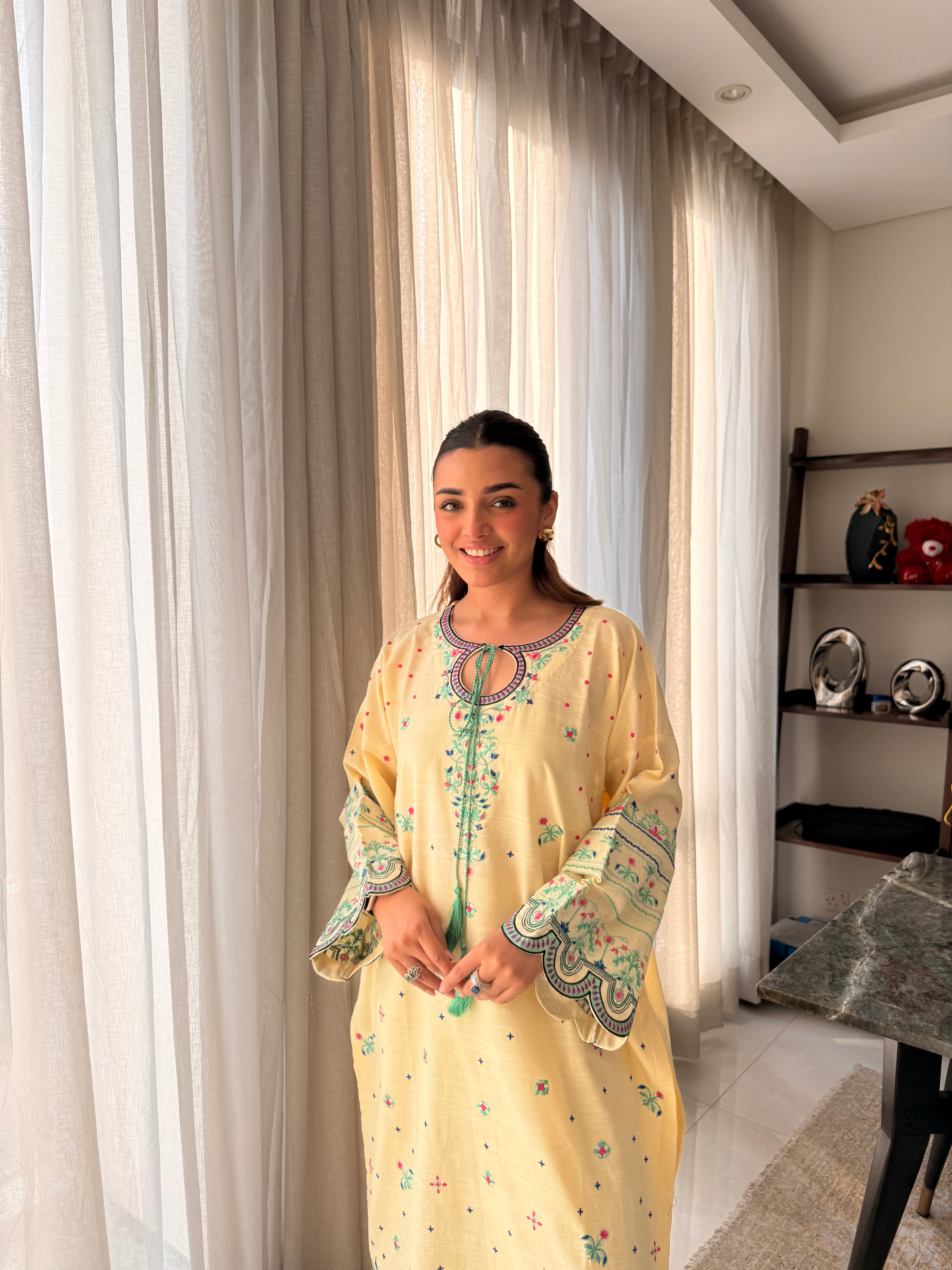 Eclaté - Cream Embroidered Suit