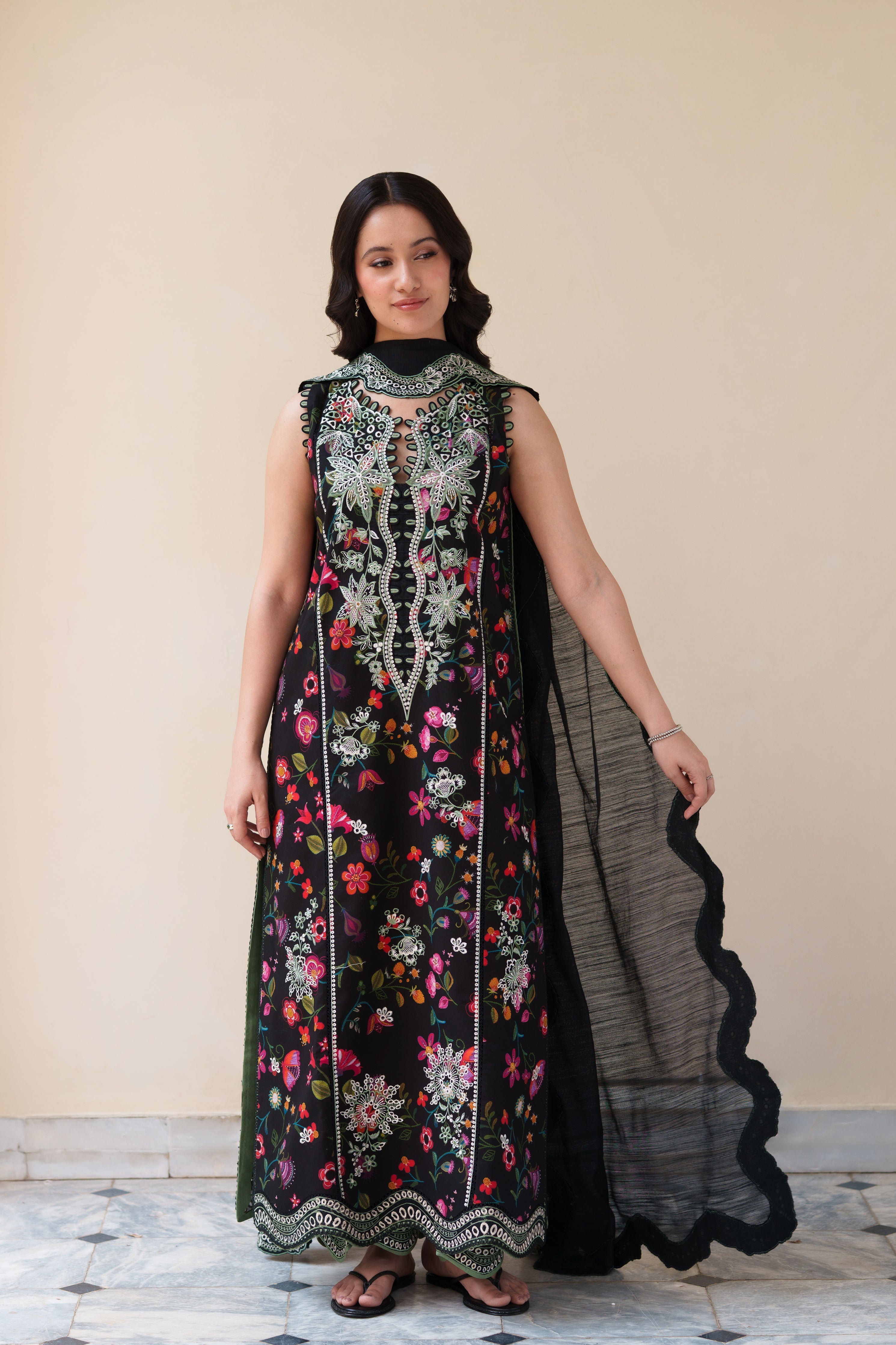 BLOOMING BLACK LUXURY EMBROIDERED PRINTED PREMIUM COTTON 3PCS SET (NEL-26629)