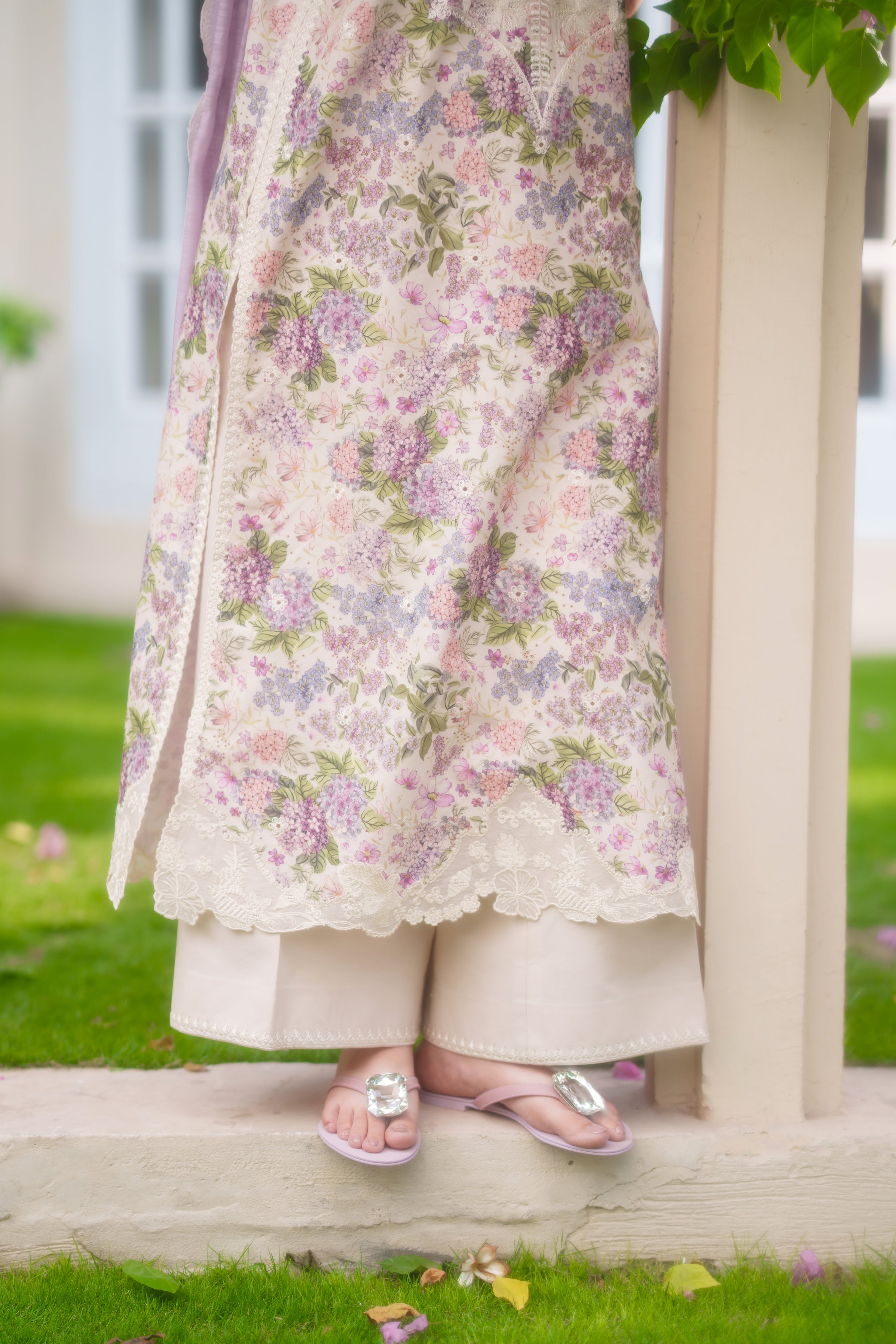 LOVE LILAC LUXURY EMBROIDERED PRINTED PREMIUM COTTON 3PCS SET (NEL-26631)