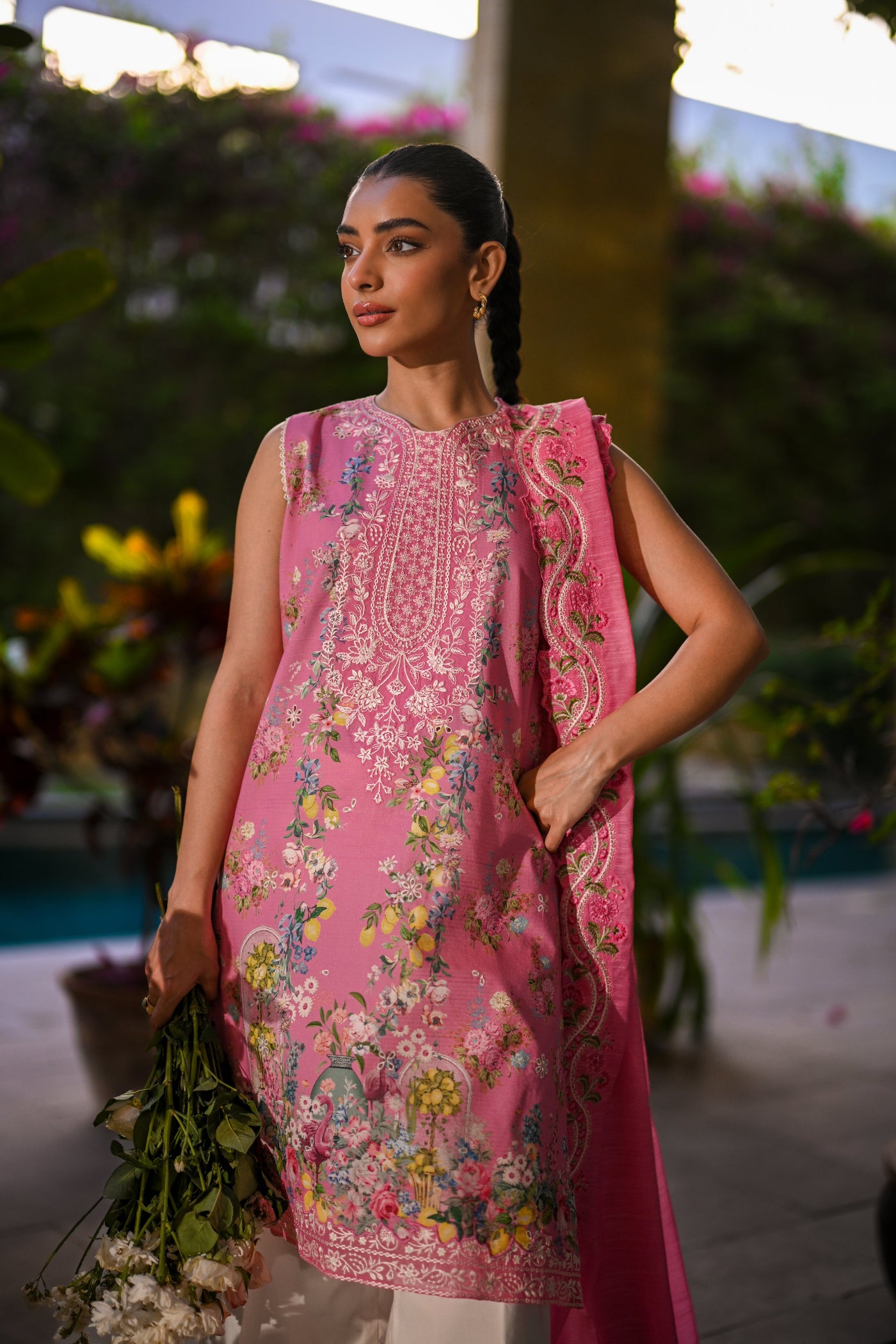 Bloom In May Luxury Printed Embroidered Lawn Set (Nel-25616)