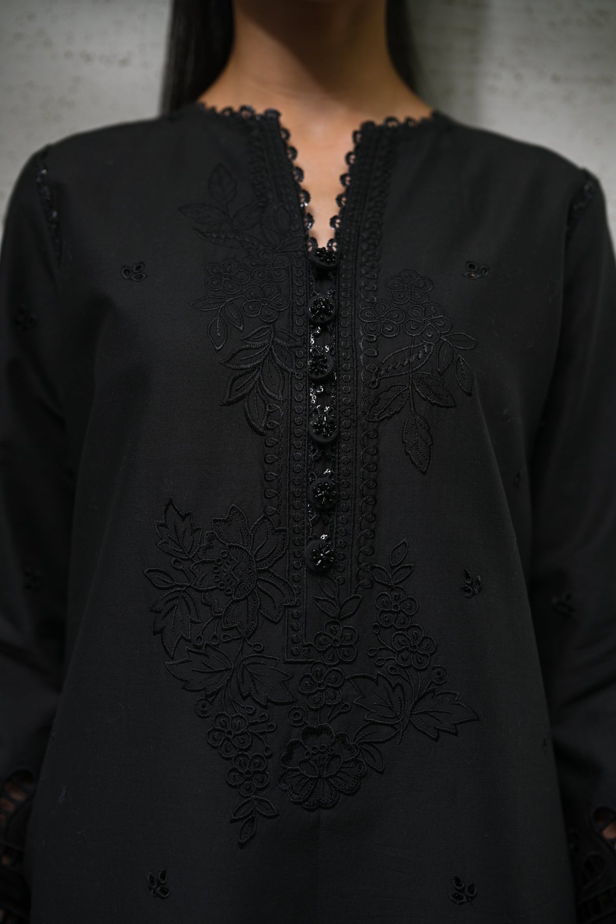 WATERMELON / BLACK LUXURY PRINTED EMBROIDERED LAWN SET (NEL-25611)