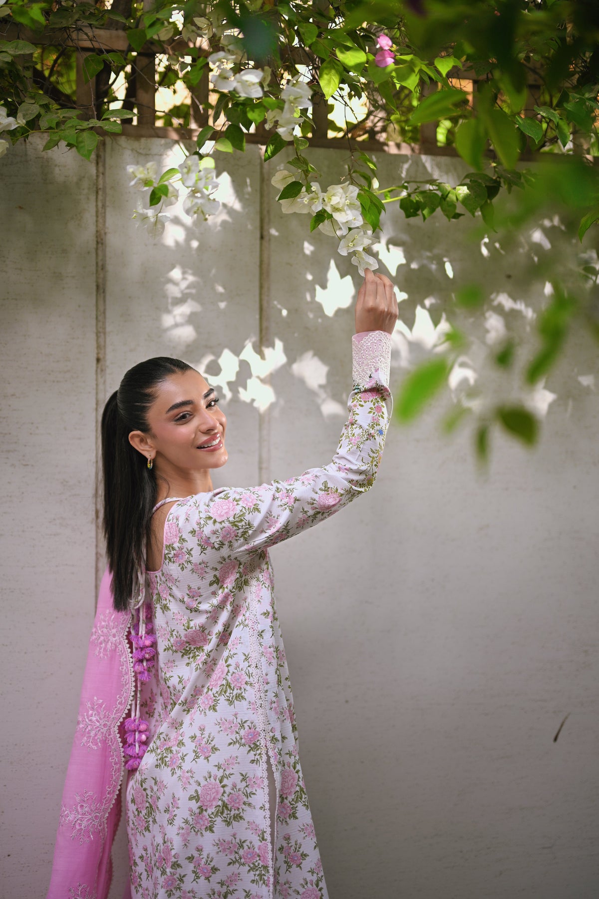 IVORY GARDEN LUXURY PRINTED EMBROIDERED LAWN SET (NEL-25621)