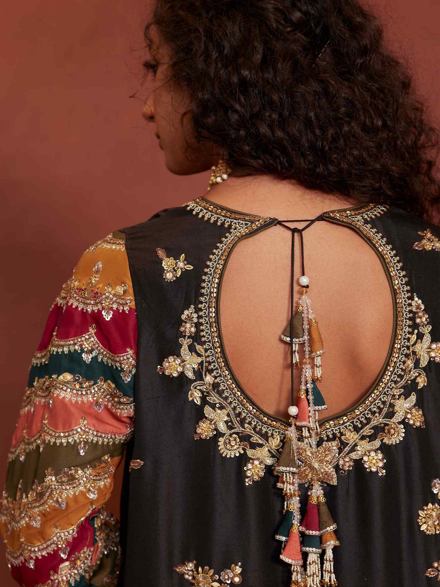 Alisha Kurti W Izaar Dupatta