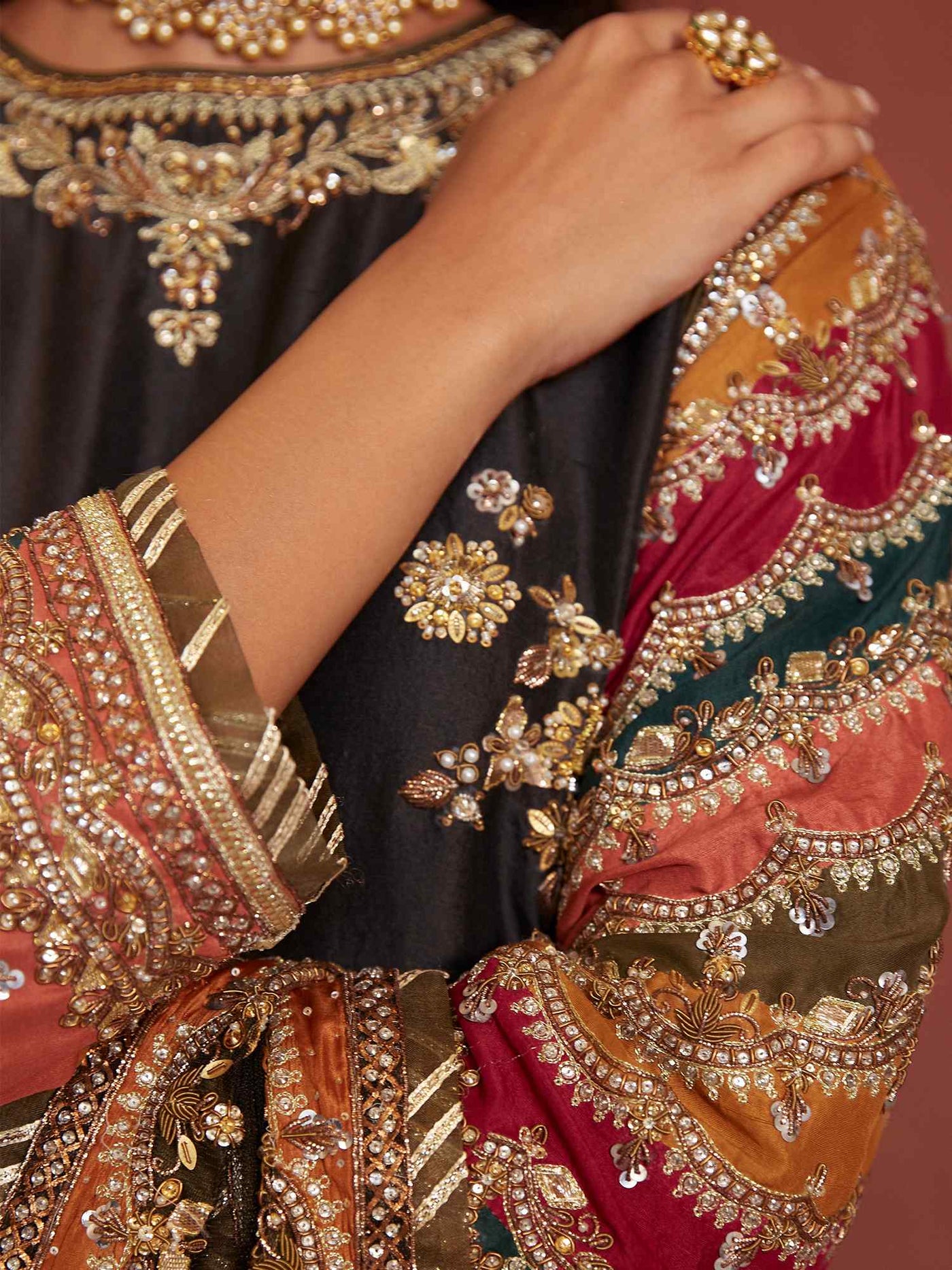 Alisha Kurti W Izaar Dupatta