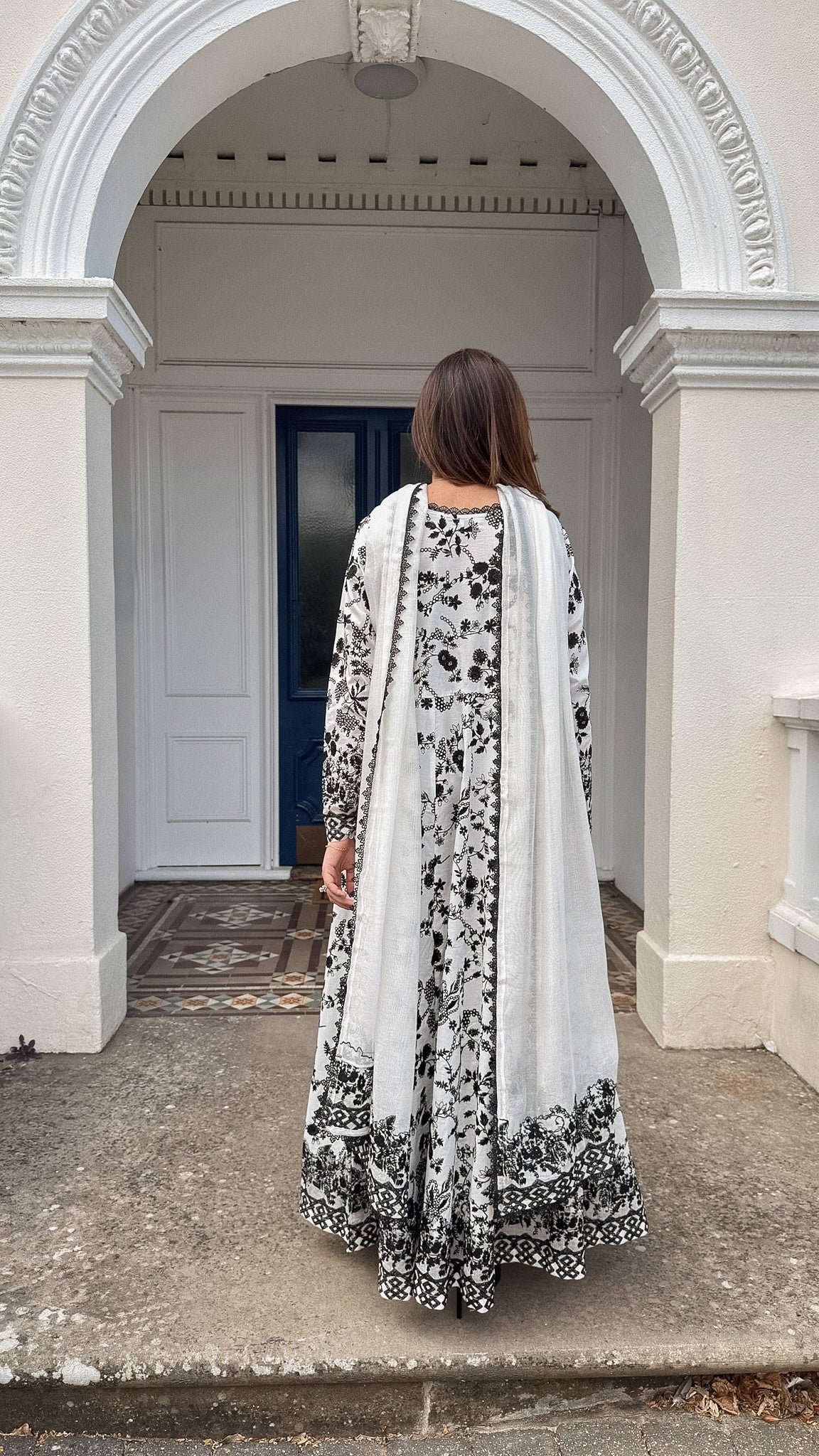 Amelia - White Embroidered Kalidaar