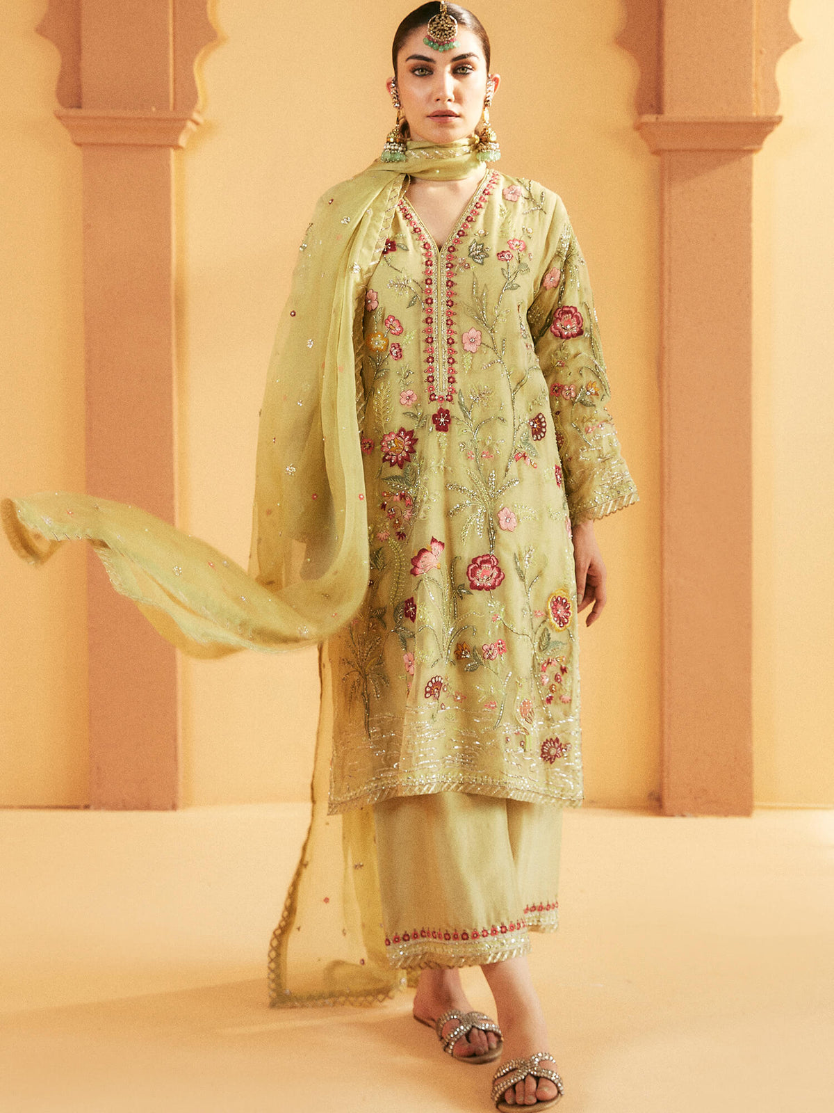 Raya, Izaar & Dupatta - BD905