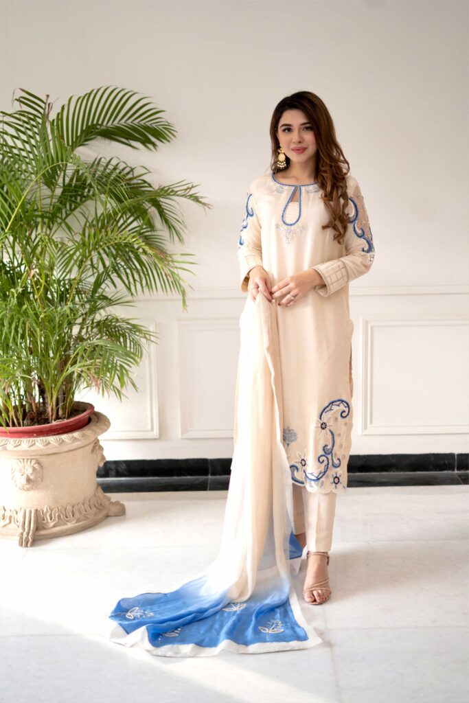 https://cdn.shopify.com/s/files/1/0645/9568/9628/files/IMG_2459-683x1024.jpg?v=1722409271