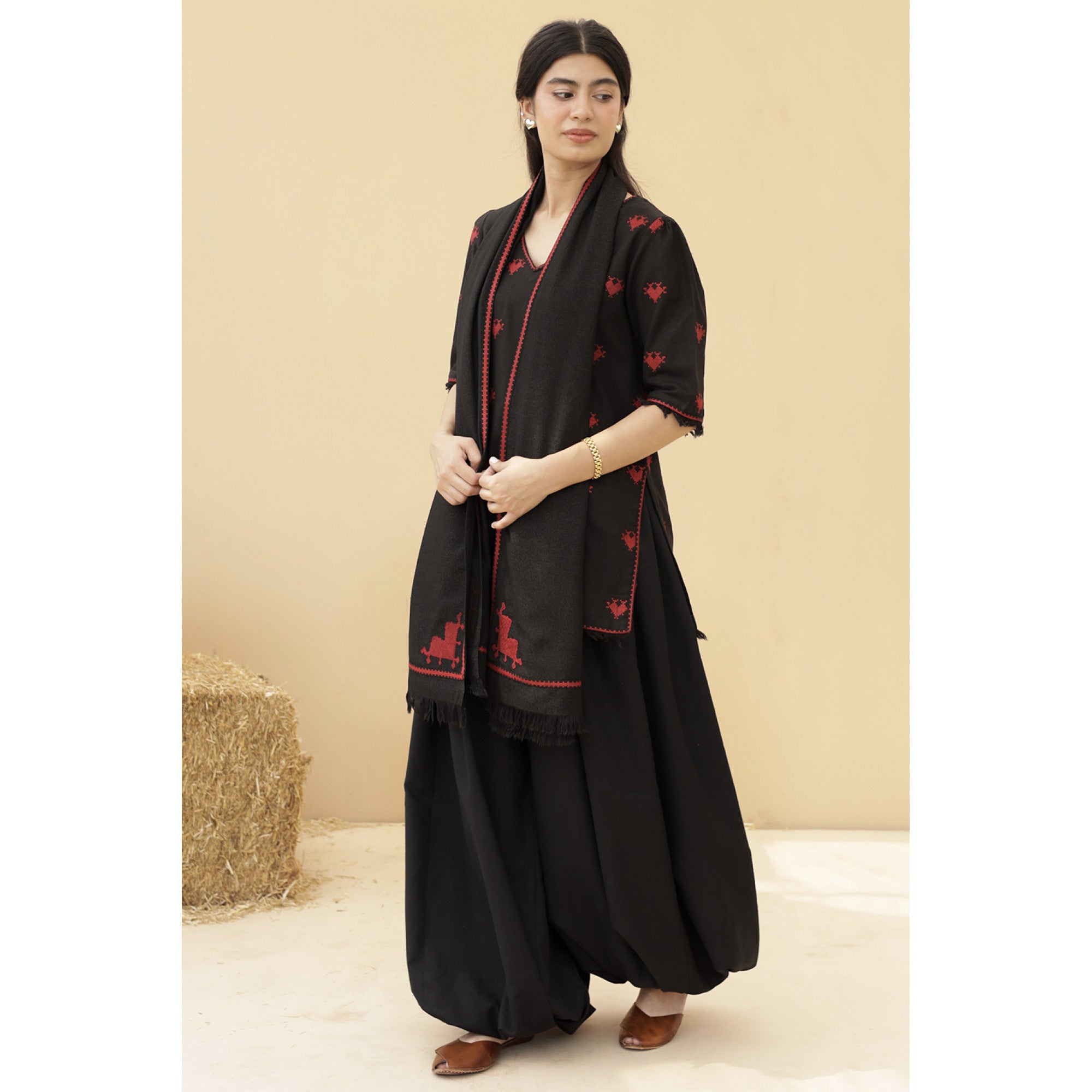 Black Sooti Outfit