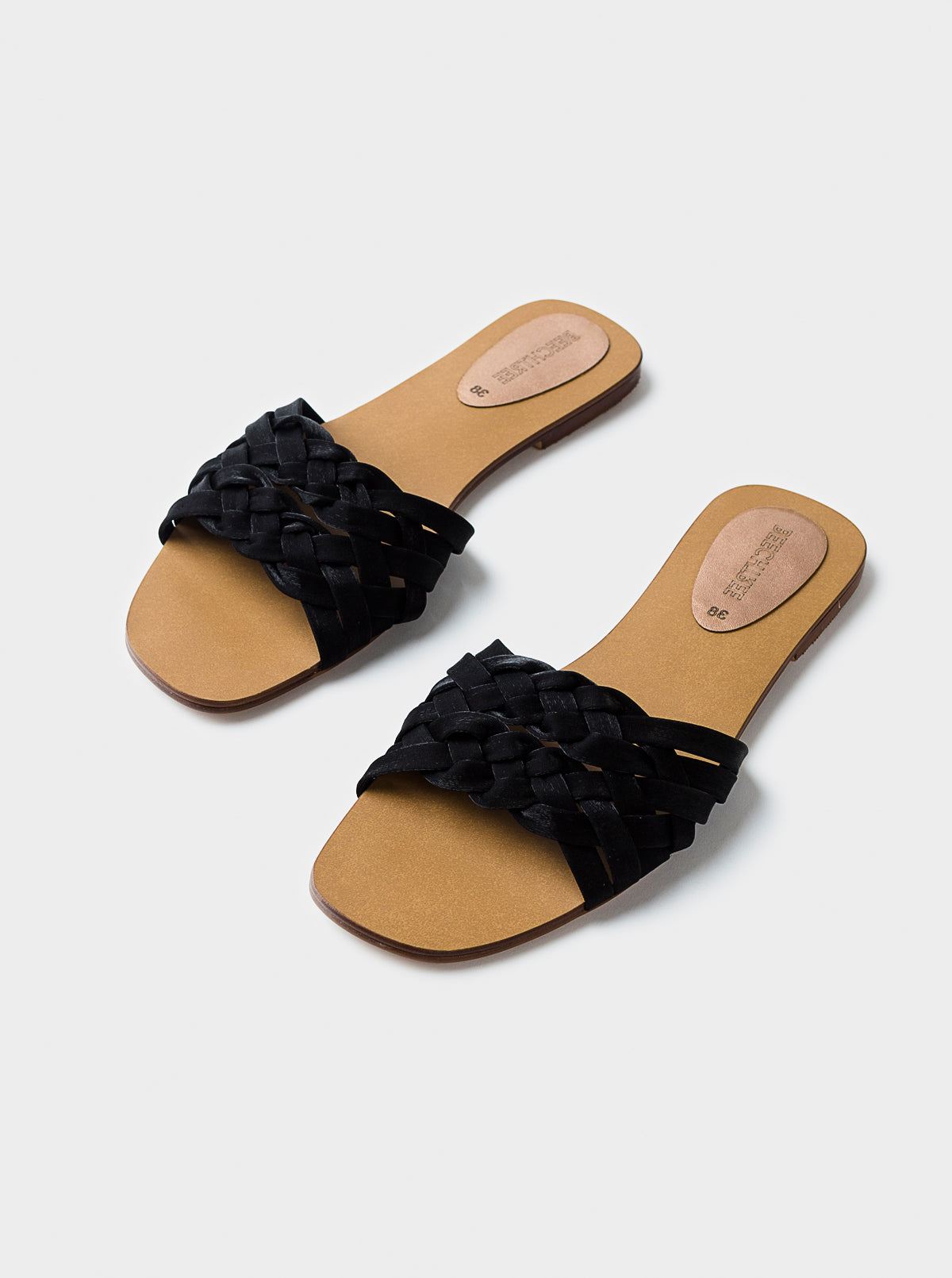 FOOTWEAR