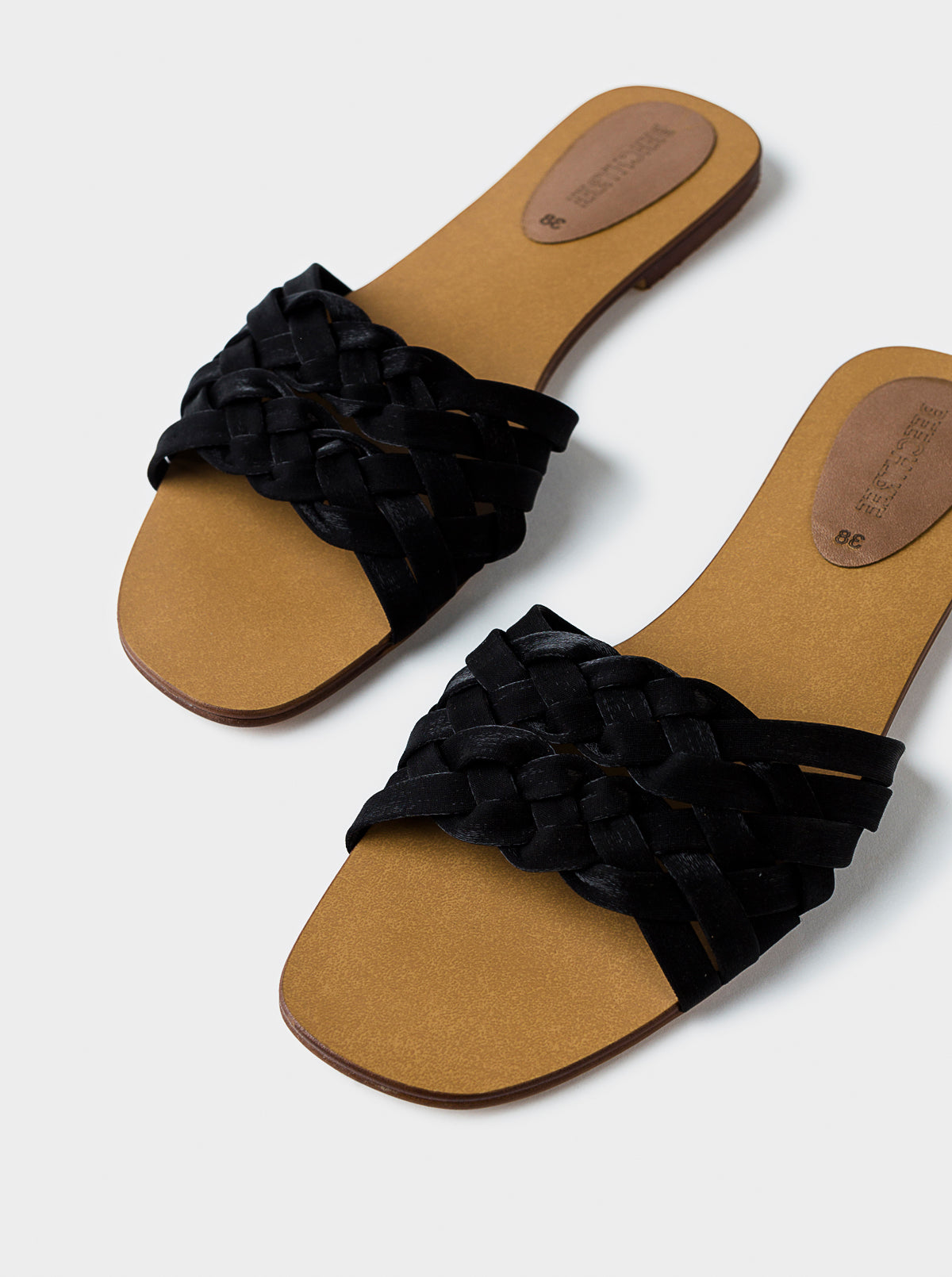 FOOTWEAR