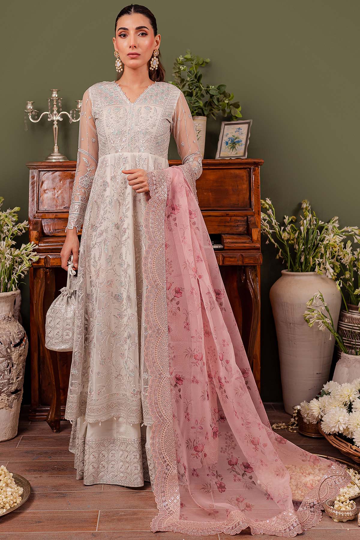 Farasha – Isabel Style
