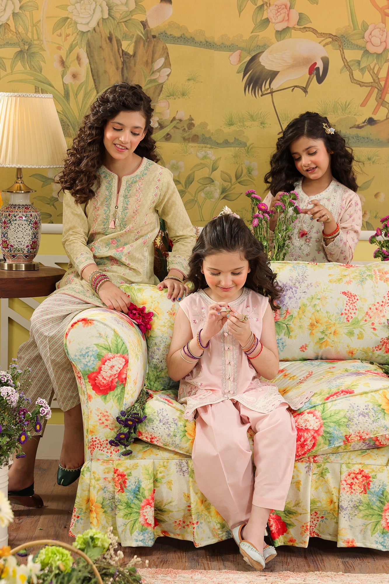 EMBROIDERED SUIT (E0997/404/427 E0997/304/427)