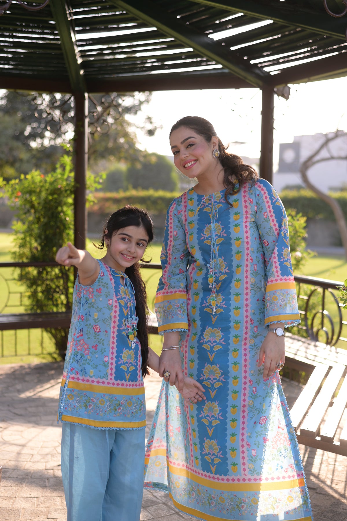 Aneelas Lawn Print 2pc [SPR-26-17] [Dispatch Time 2 Months]