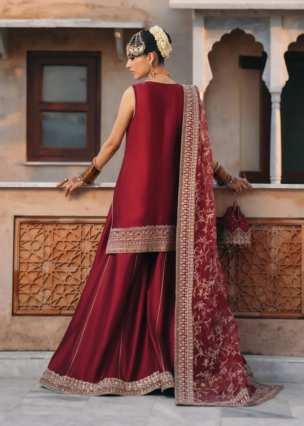 Kanwal Malik – Mehek Style