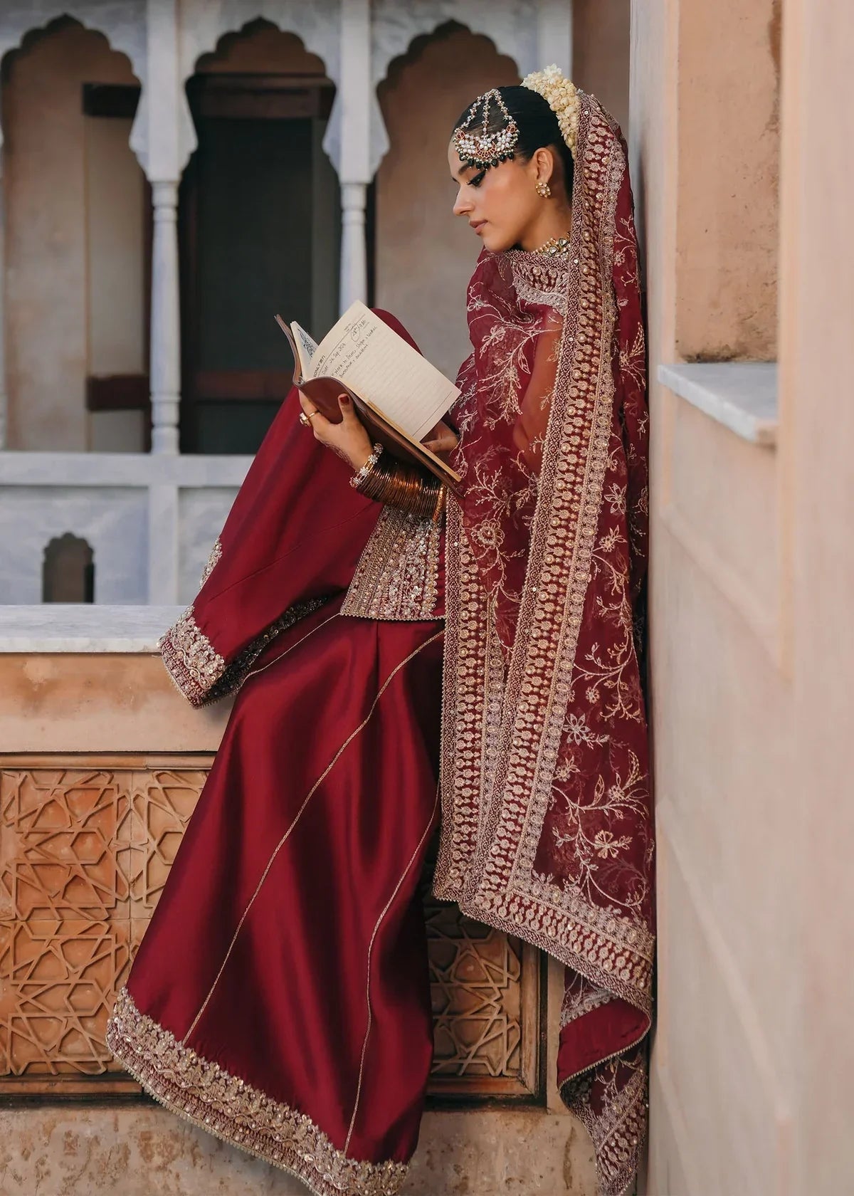 Kanwal Malik – Mehek Style