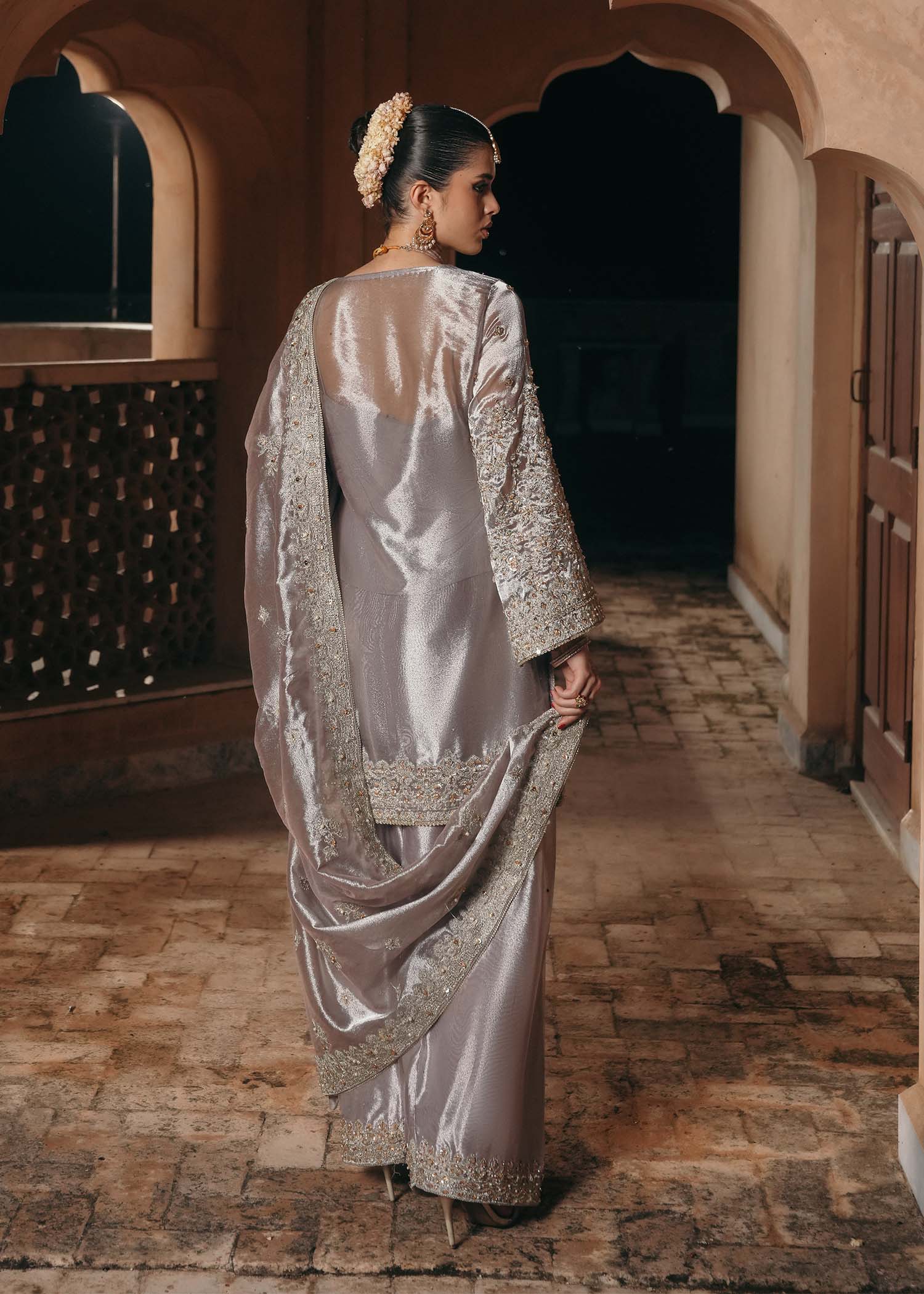 Gulnaar - Ready To Shi