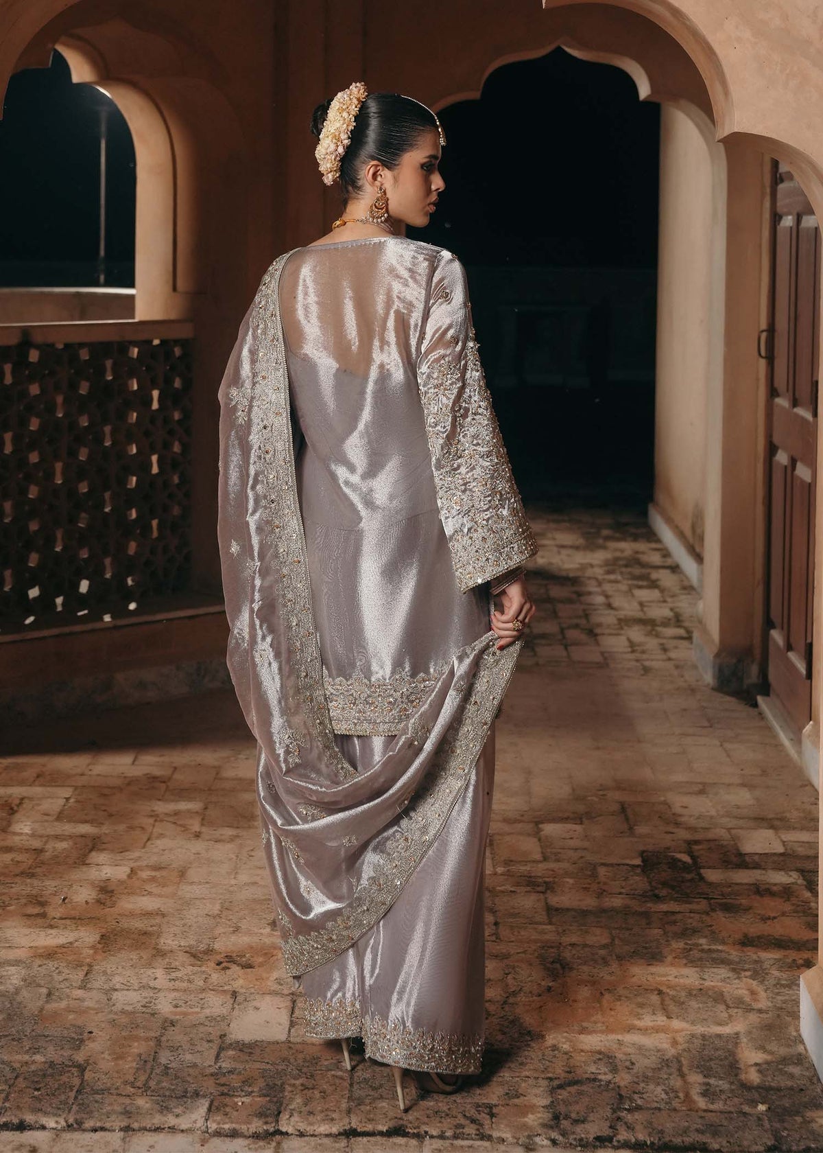 Kanwal Malik – Gulnaar Style
