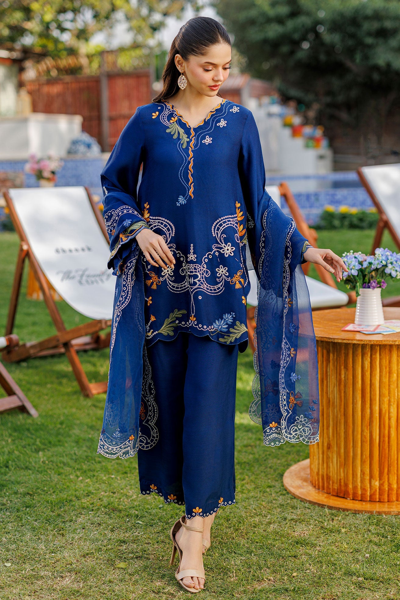 DUPATTA: SS26DD-2907  NAVY BLUE EMBROIDED DUPATTA