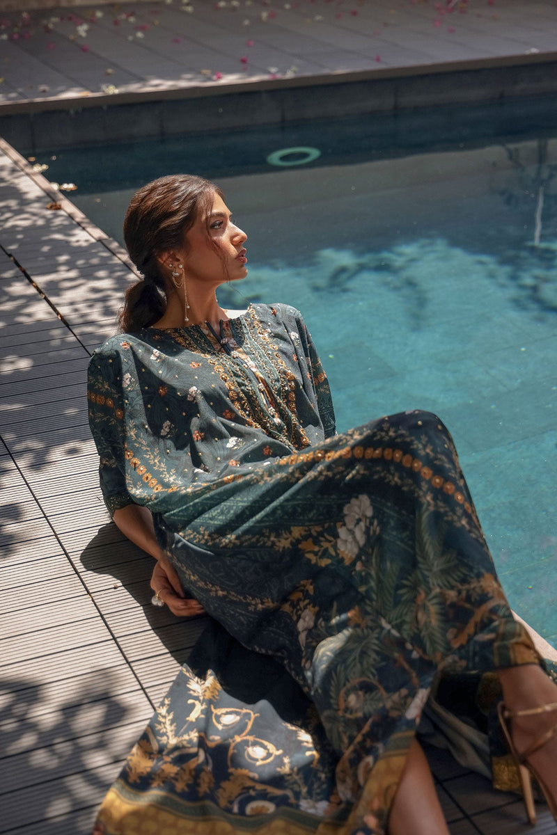 SS24DA-2520 DARK GREEN HAND EMBELLISHED KAFTAN