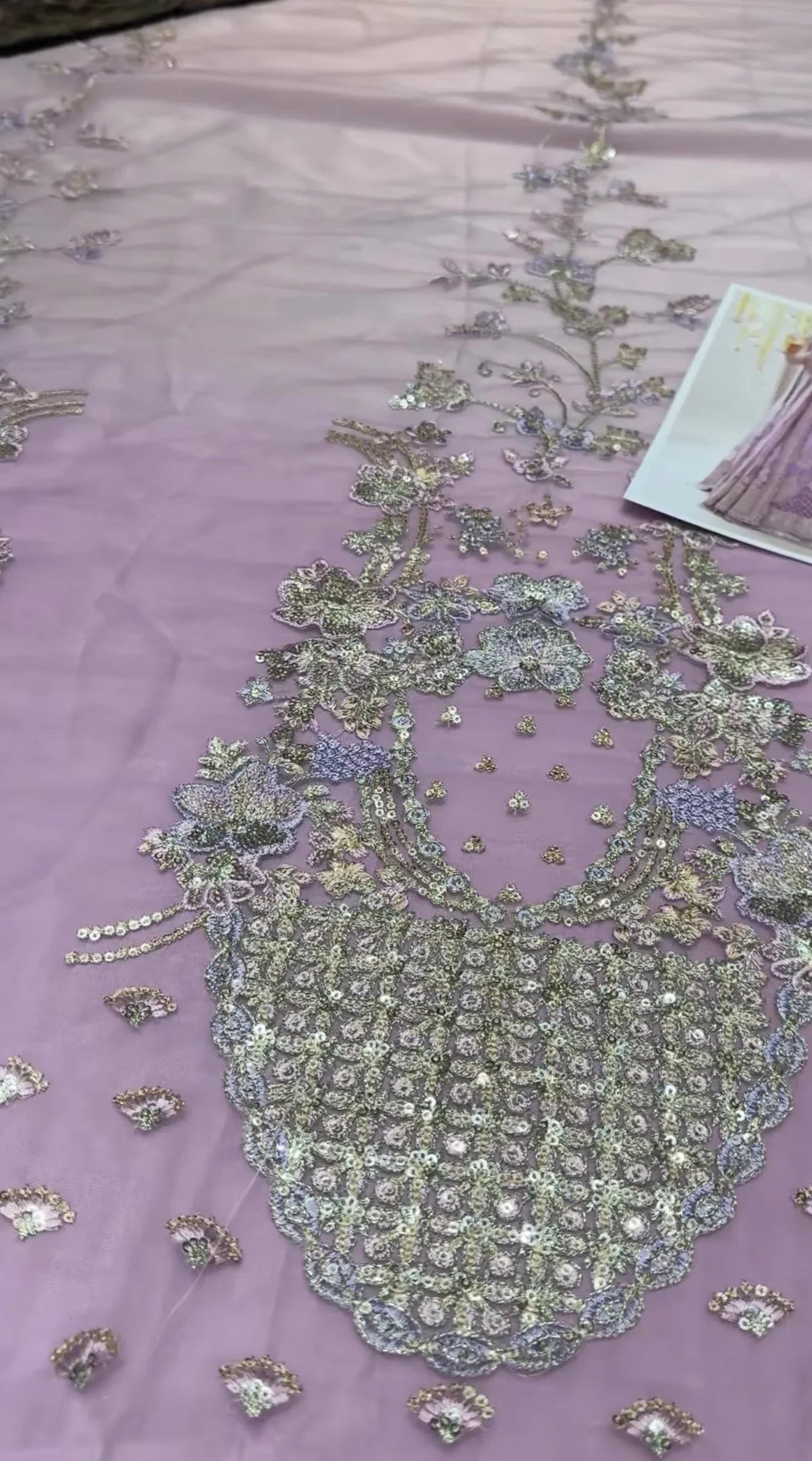 Faiza Saqlain – Pinar Style