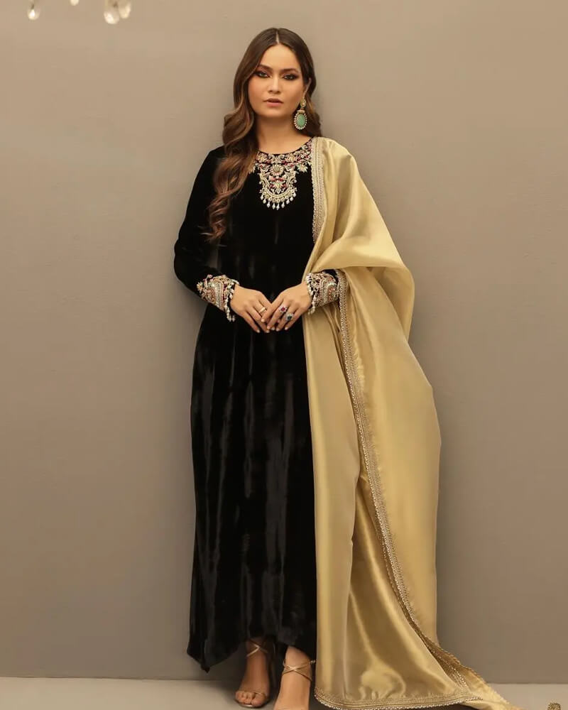 Gul-e-Rana Velvet Luxe by Alizay Saad