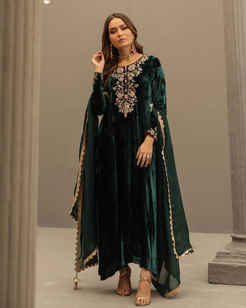 Zaibtan Velvet Luxe by Alizay Saad