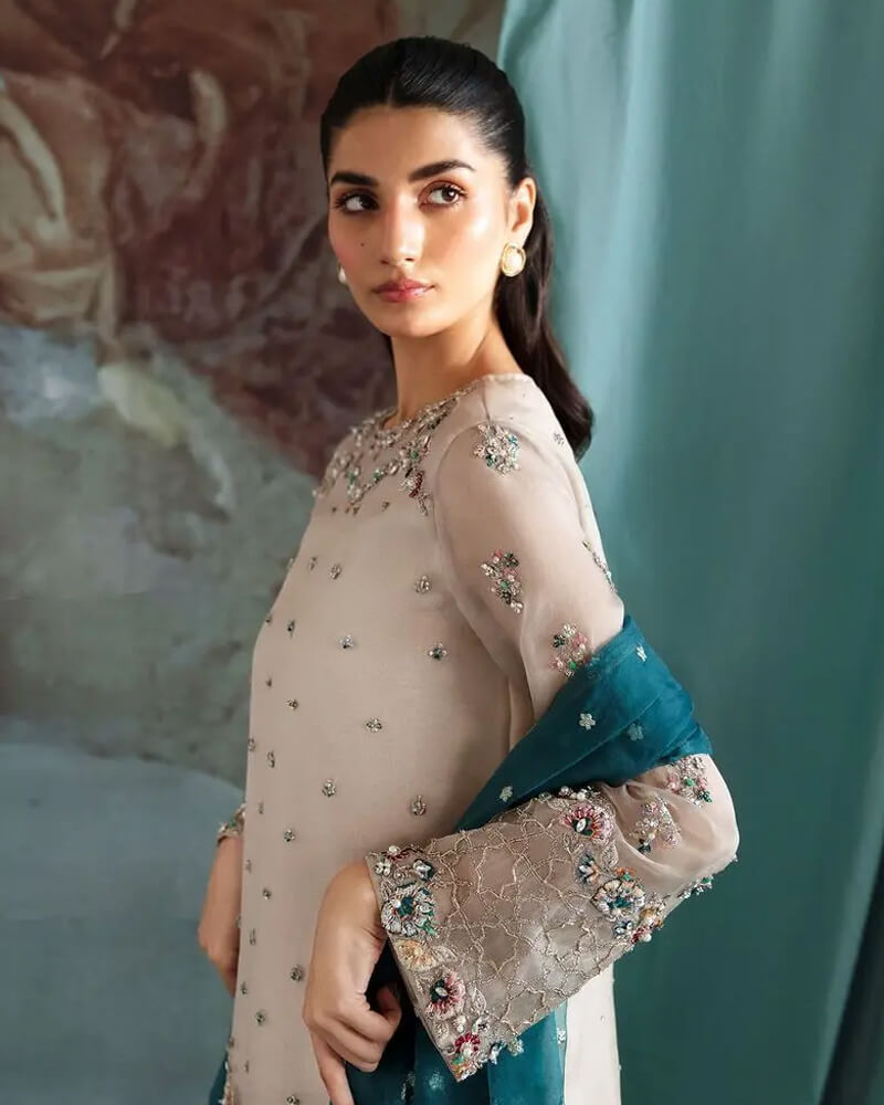 Dahlia Festive Edit'25 by Alizay Saad