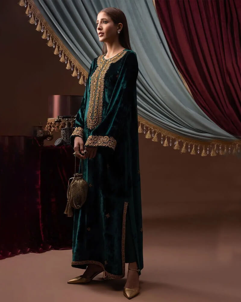 Zeenat Velvet Luxe Kaftan by Alizay Saad