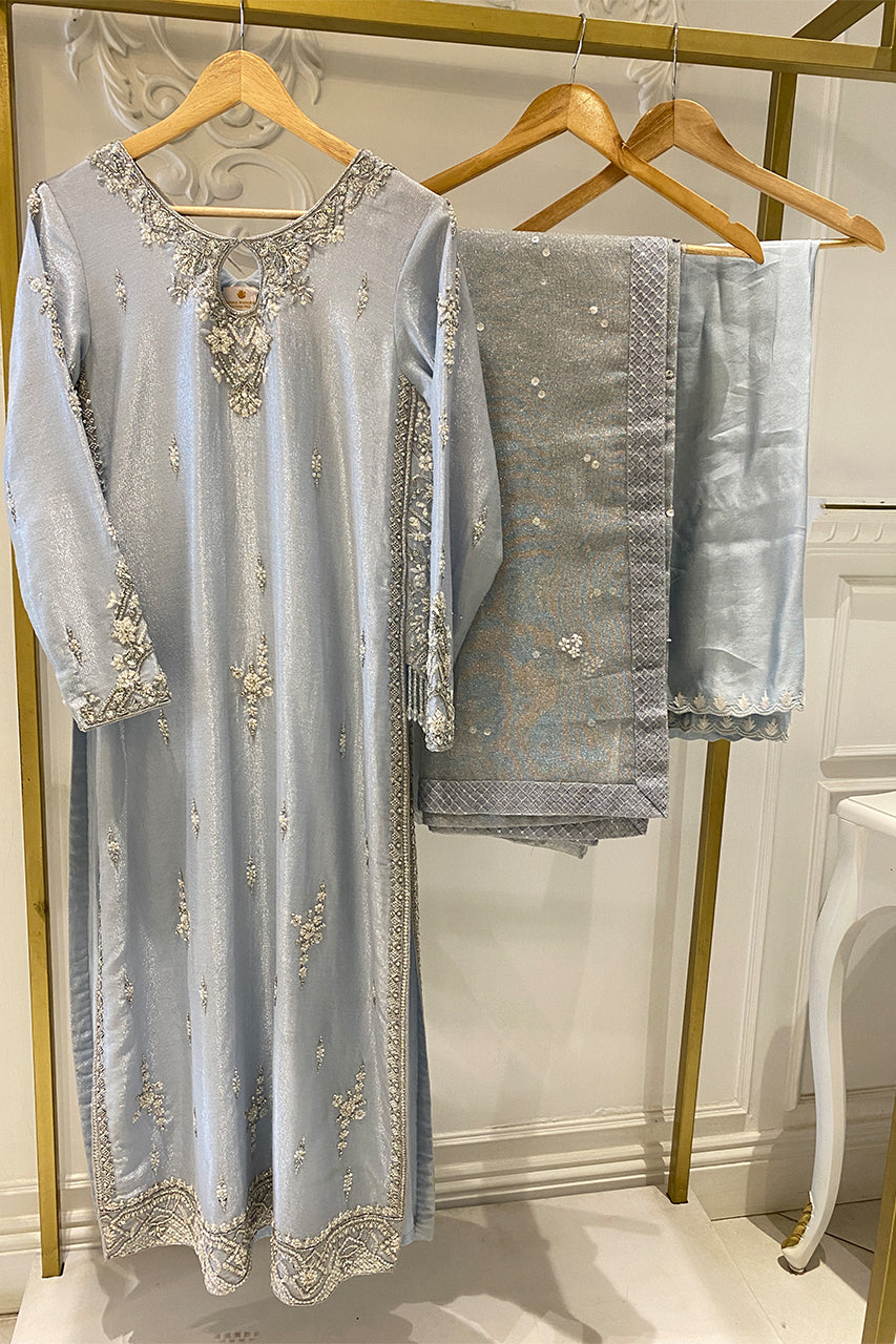https://cdn.shopify.com/s/files/1/0612/6423/2692/files/Ivele_-_Blue_9fd79ef2-d06a-4904-8a3a-97ae87225b37.jpg?v=1752496760