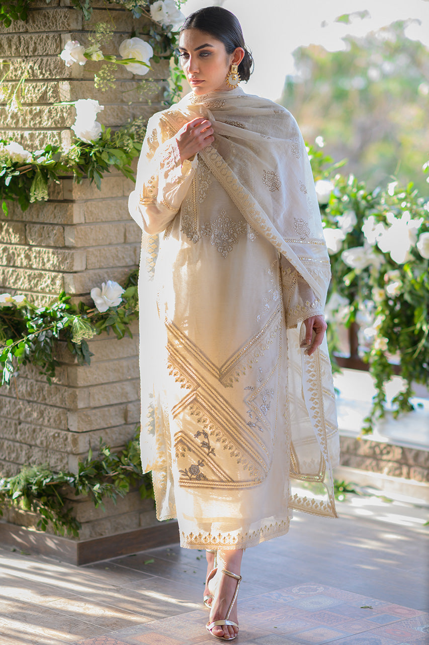 https://cdn.shopify.com/s/files/1/0567/2953/4537/products/Ivory-5_9477b781-6c91-4771-8841-8f6104a6e32b.jpg?v=1750841047