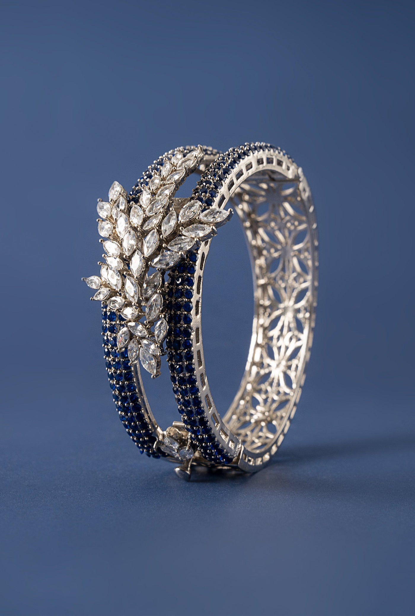 Leafra Bangle