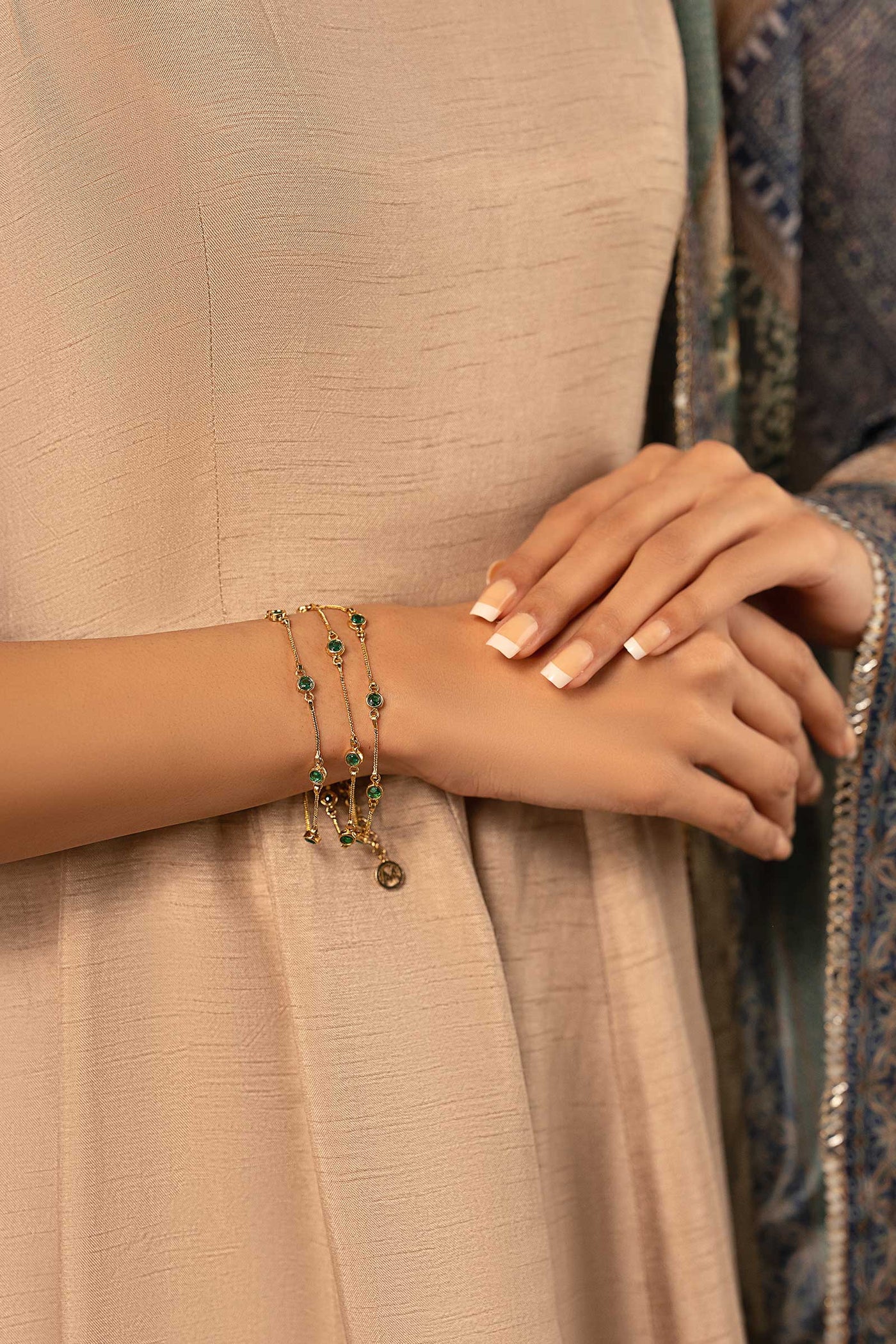 https://cdn.shopify.com/s/files/1/0620/8788/9062/files/JBR_EF26_05_Emerald_Green_A.jpg?v=1770967644