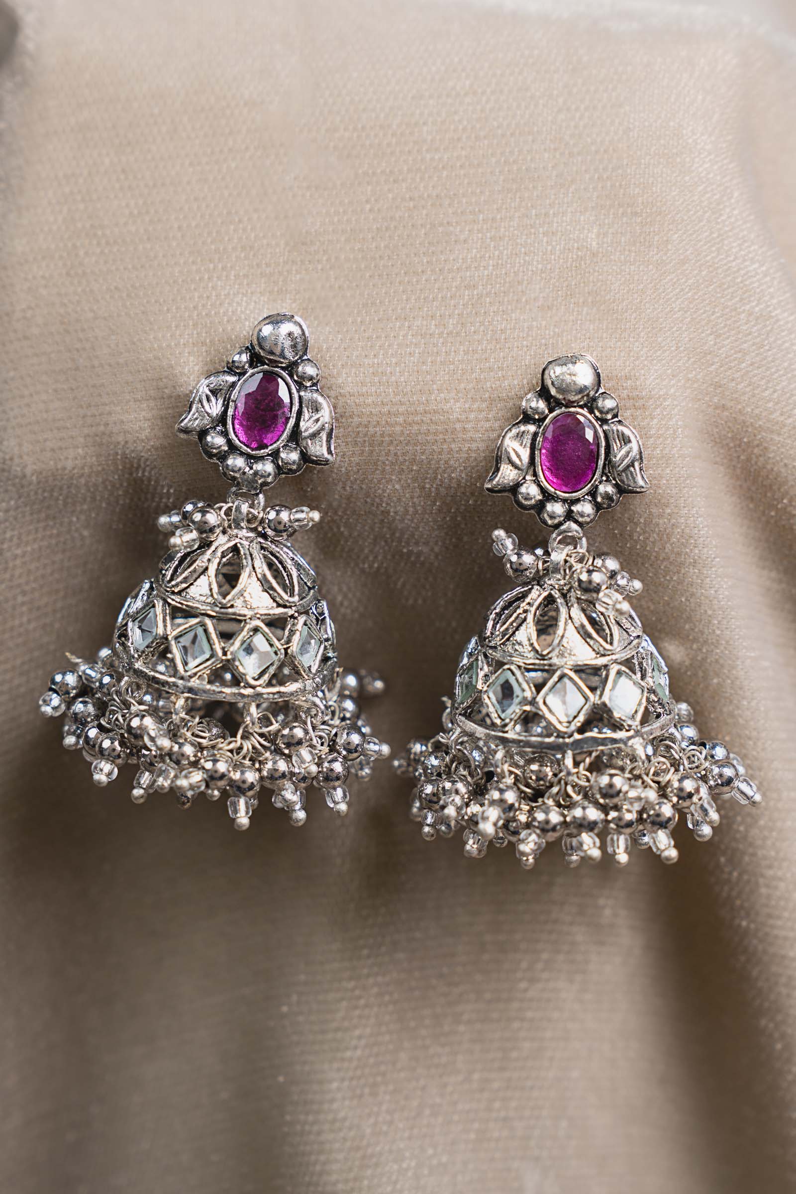 Gulshab Jhumka