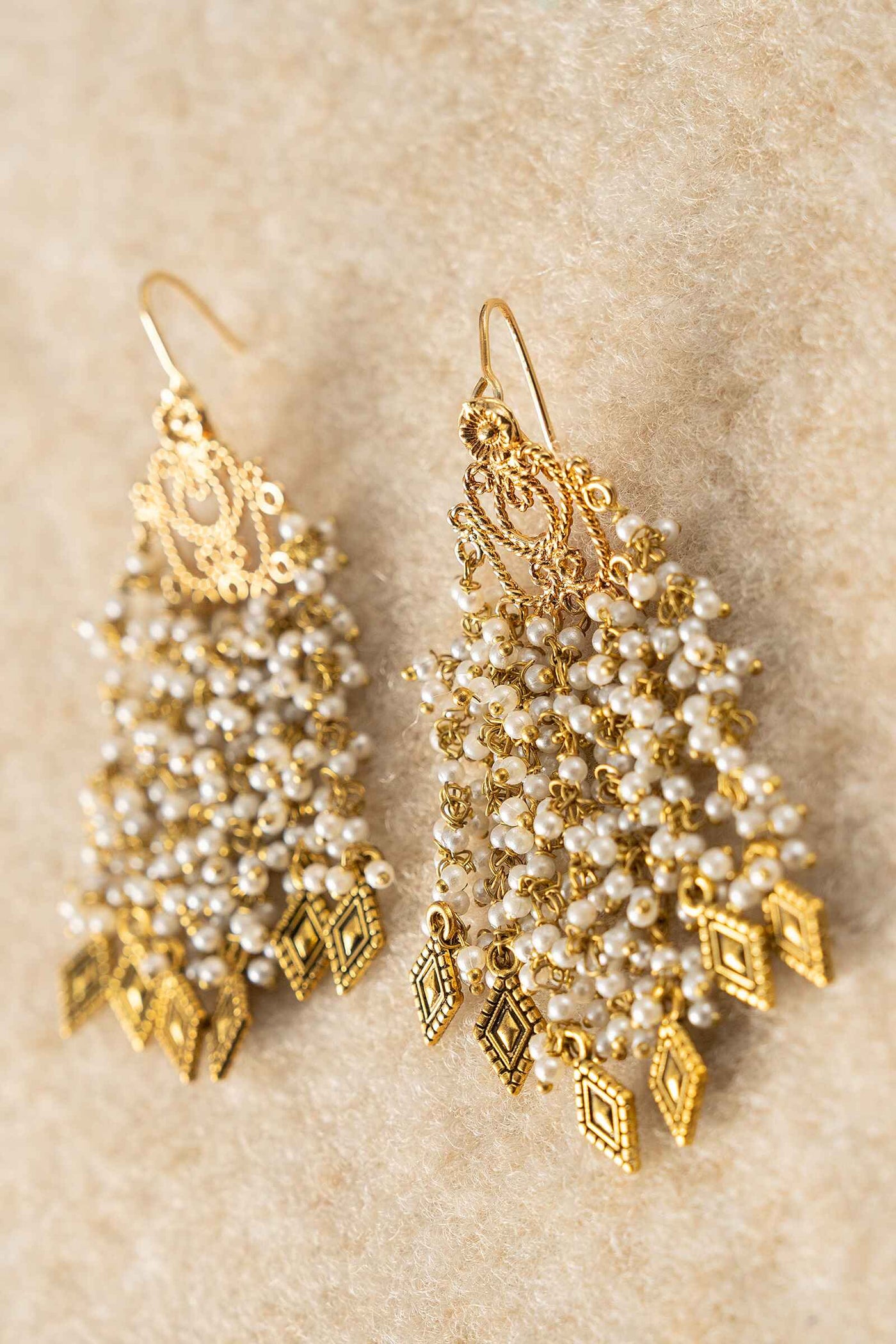 https://cdn.shopify.com/s/files/1/0620/8788/9062/files/JERW25-12-AGold_B.jpg?v=1759239009