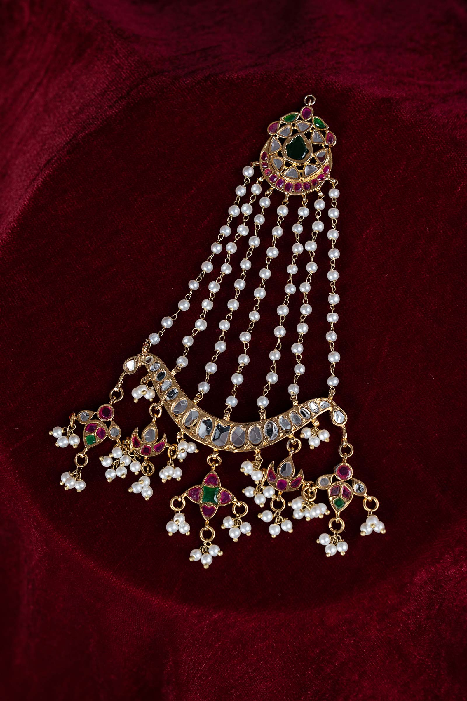 Shahzani Jhoomar