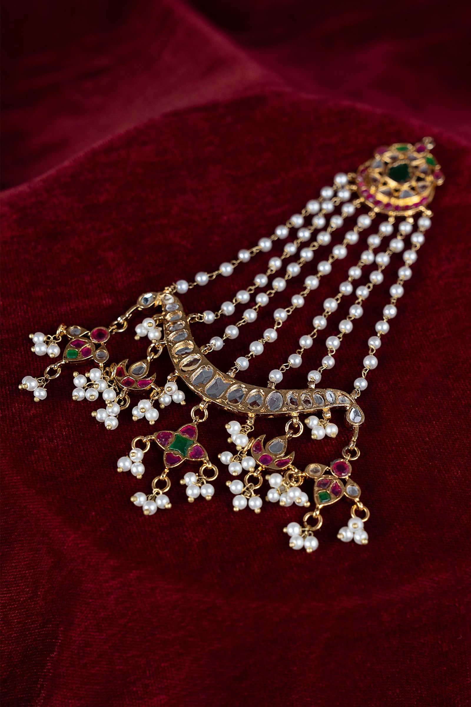 Shahzani Jhoomar