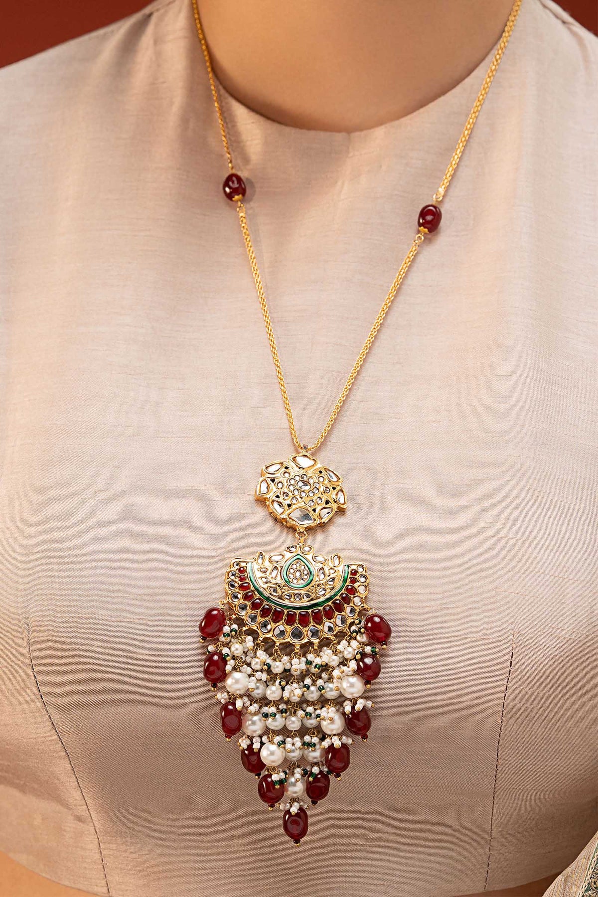 Nigarish Pendant