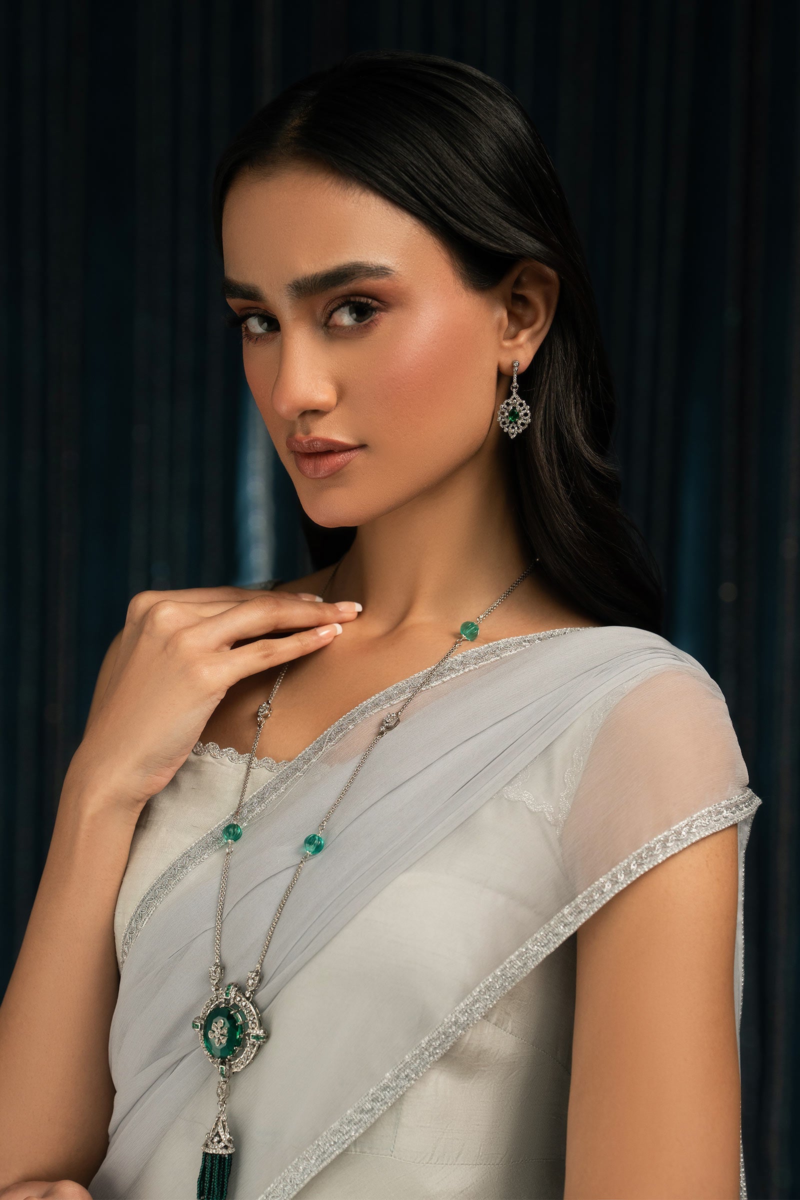 Avelora Pendant