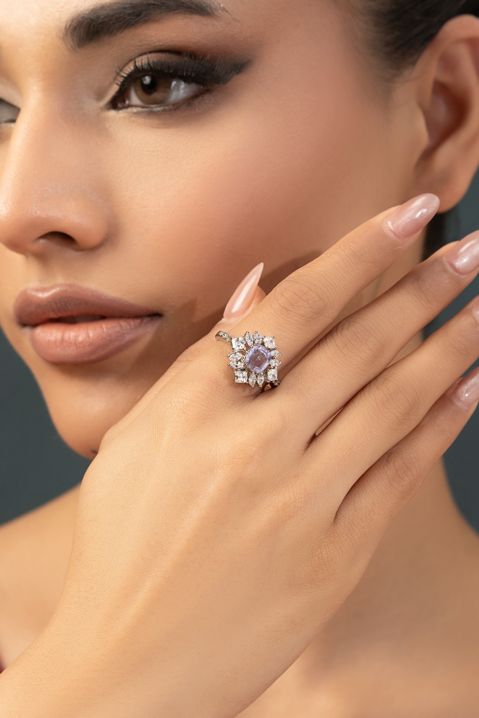 Veyra Ring
