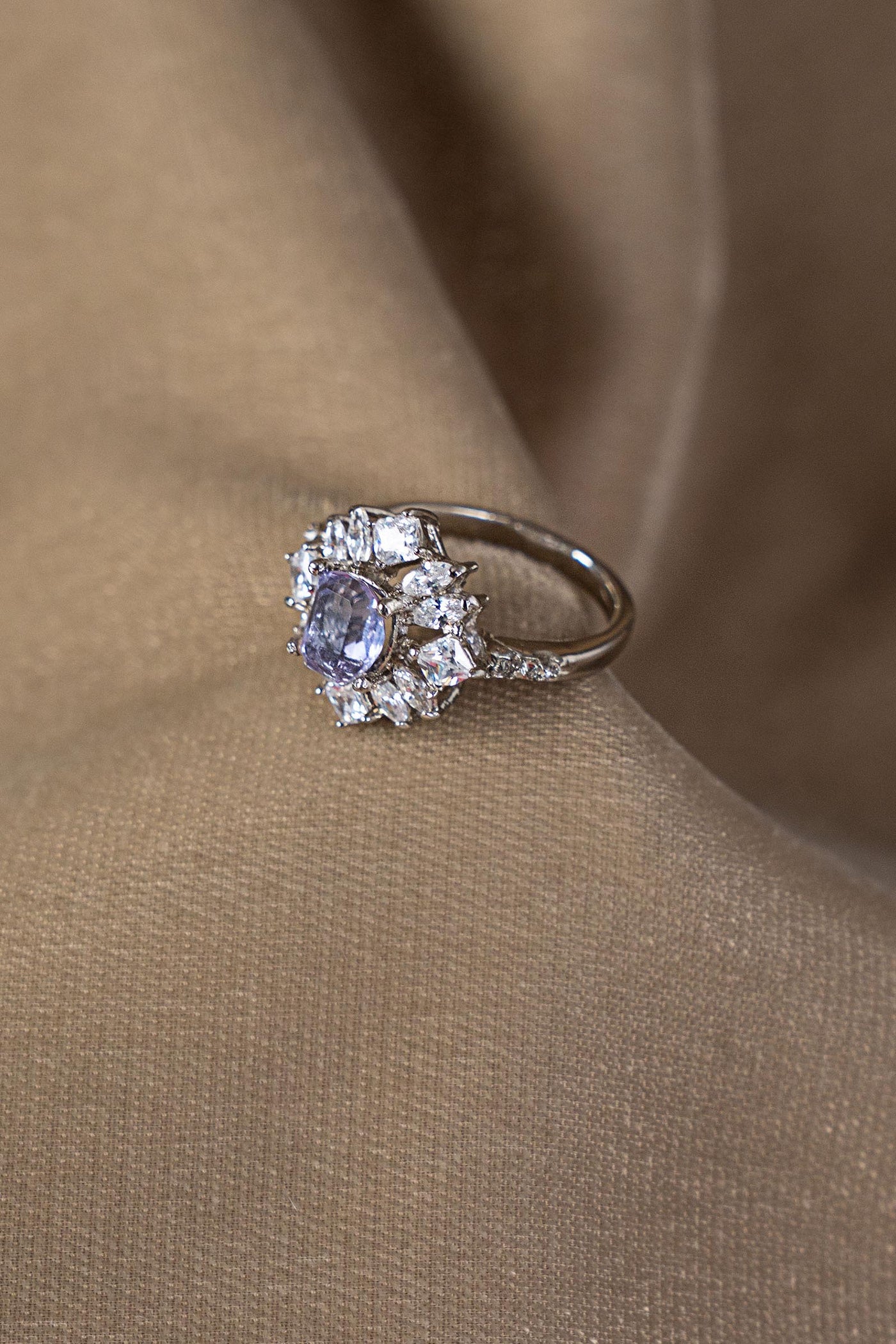 Veyra Ring