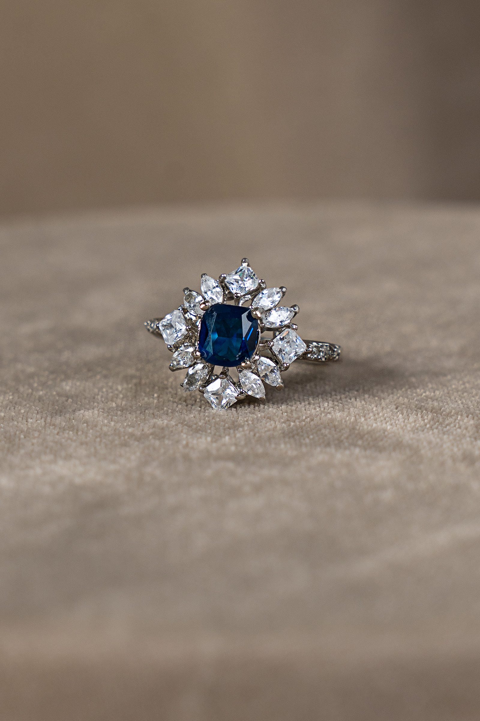 Veyra Ring