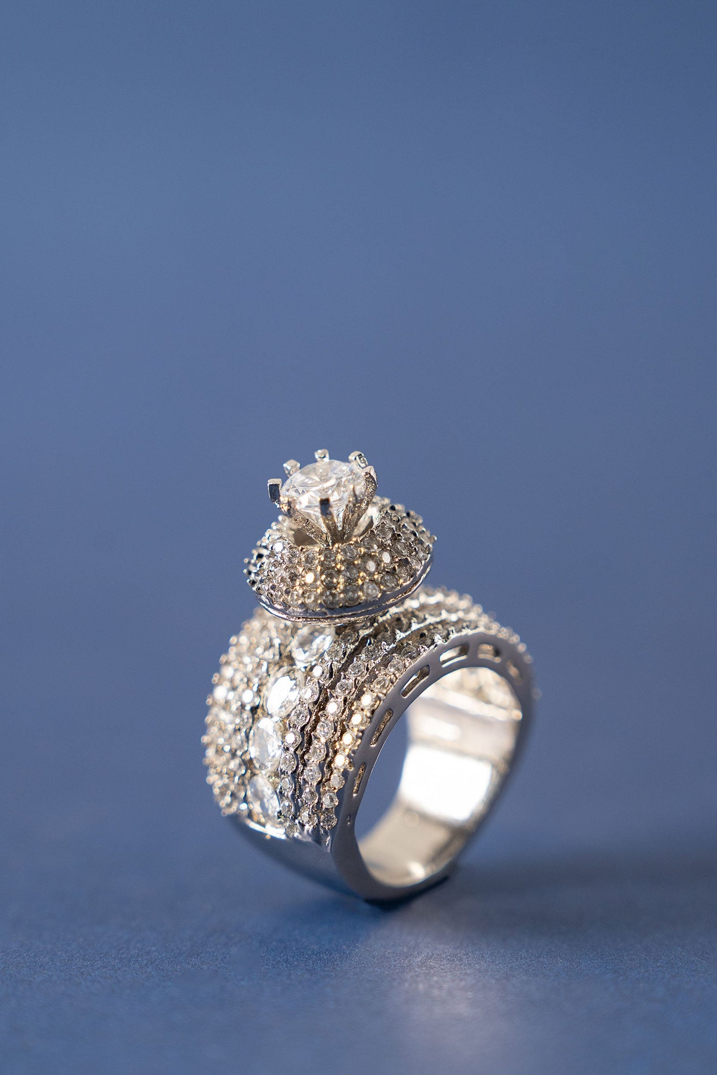 https://cdn.shopify.com/s/files/1/0620/8788/9062/files/JRGW25-05WhiteZircon_A.jpg?v=1759241683