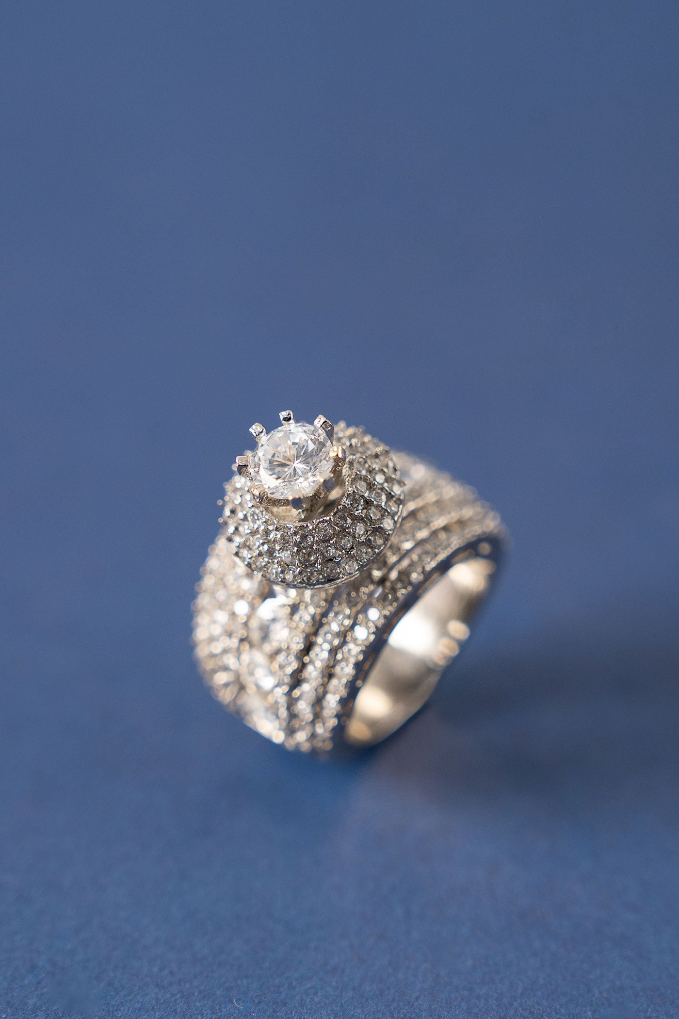 https://cdn.shopify.com/s/files/1/0620/8788/9062/files/JRGW25-05WhiteZircon_C.jpg?v=1759241683