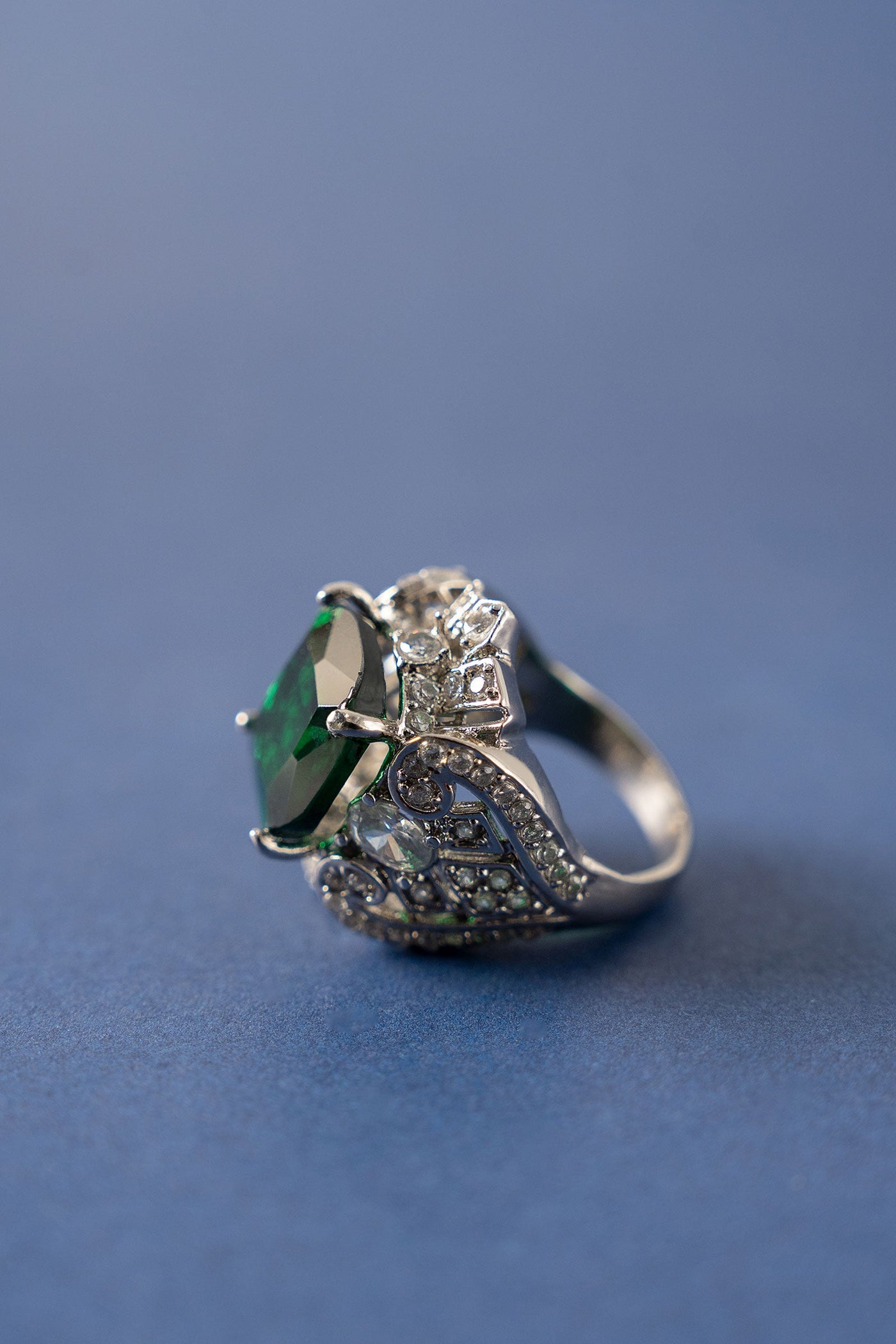 https://cdn.shopify.com/s/files/1/0620/8788/9062/files/JRGW25-06EmeraldGreen_B.jpg?v=1758198014