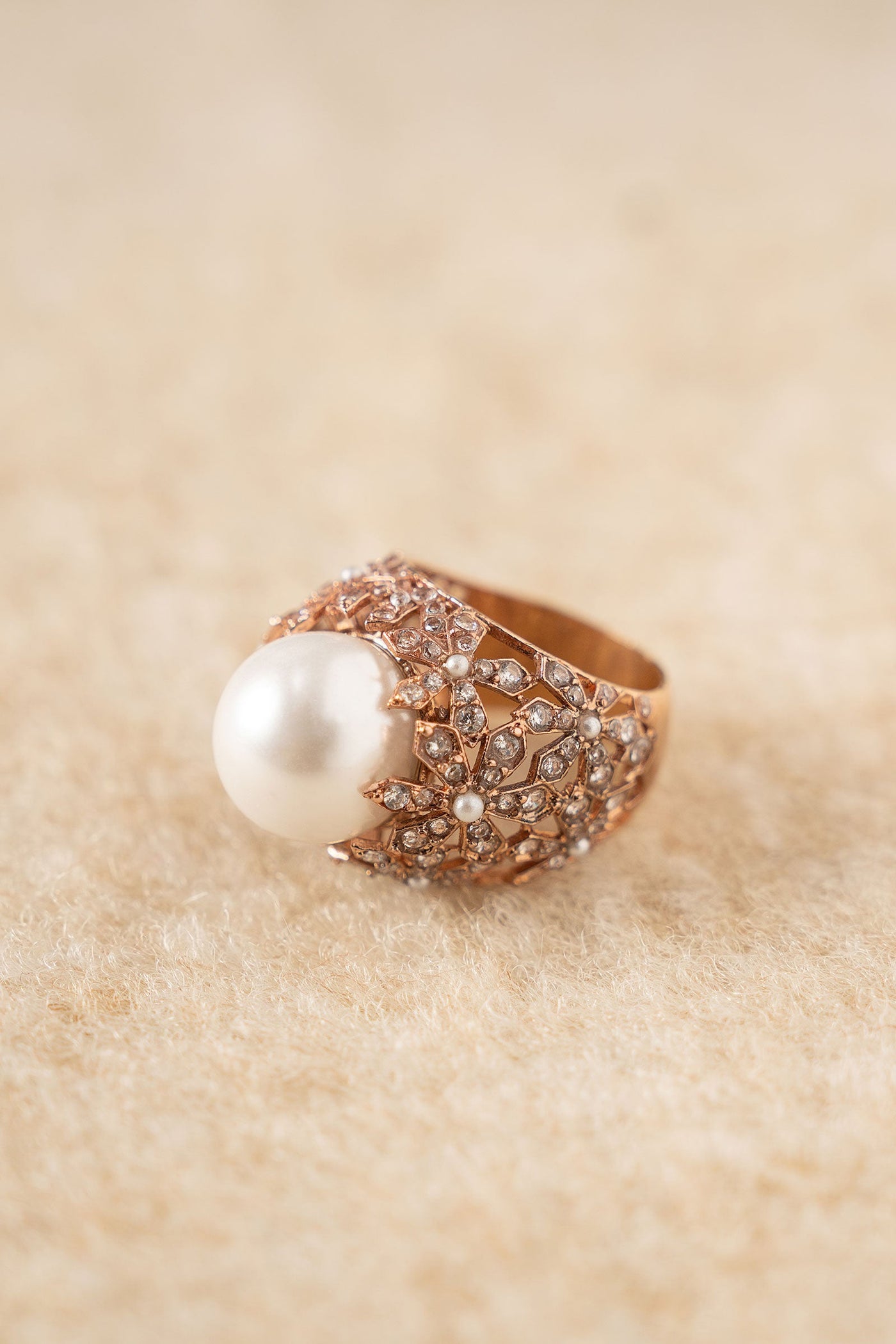 https://cdn.shopify.com/s/files/1/0620/8788/9062/files/JRGW25-08RoseGold_A.jpg?v=1759302307