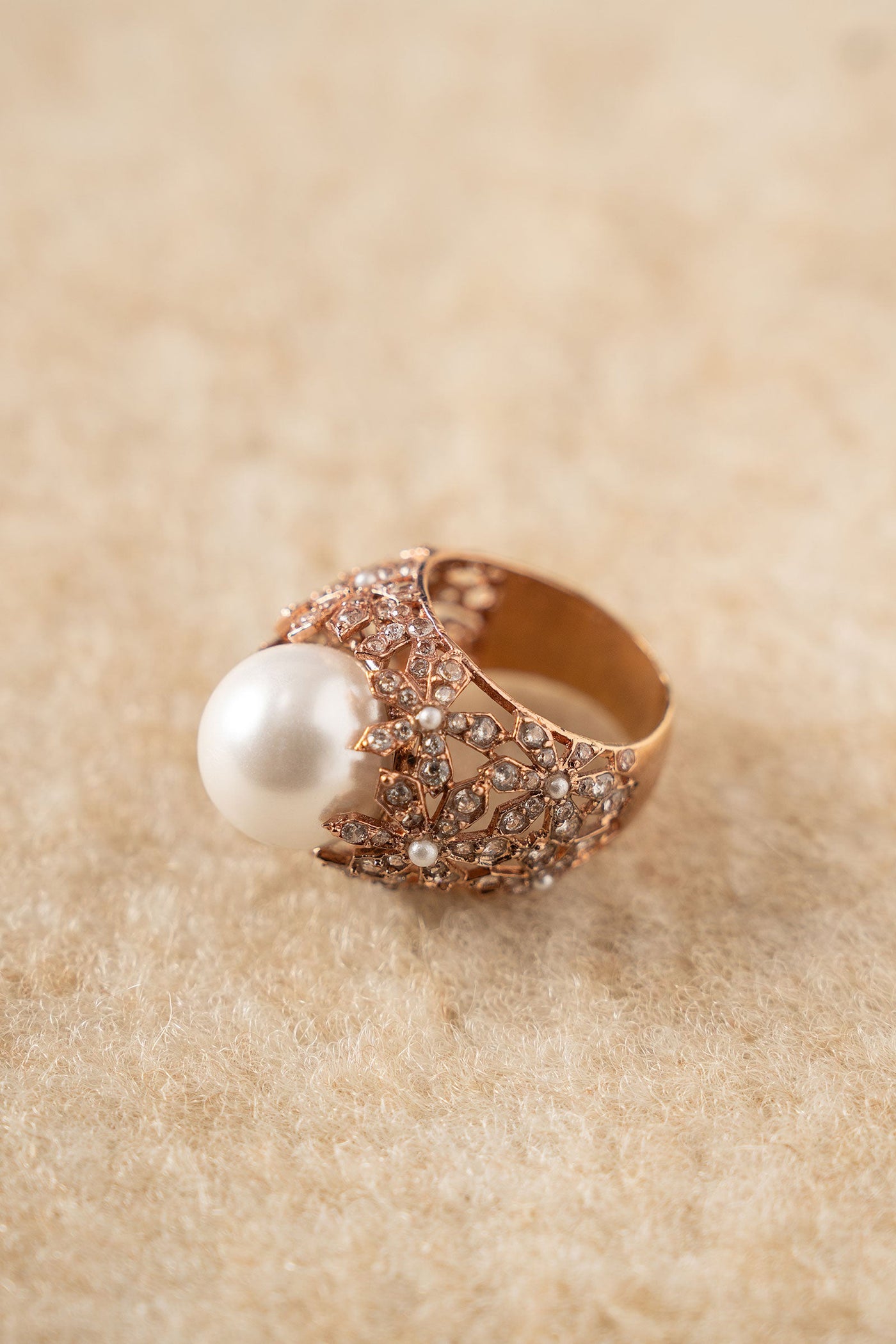 https://cdn.shopify.com/s/files/1/0620/8788/9062/files/JRGW25-08RoseGold_B.jpg?v=1759302307