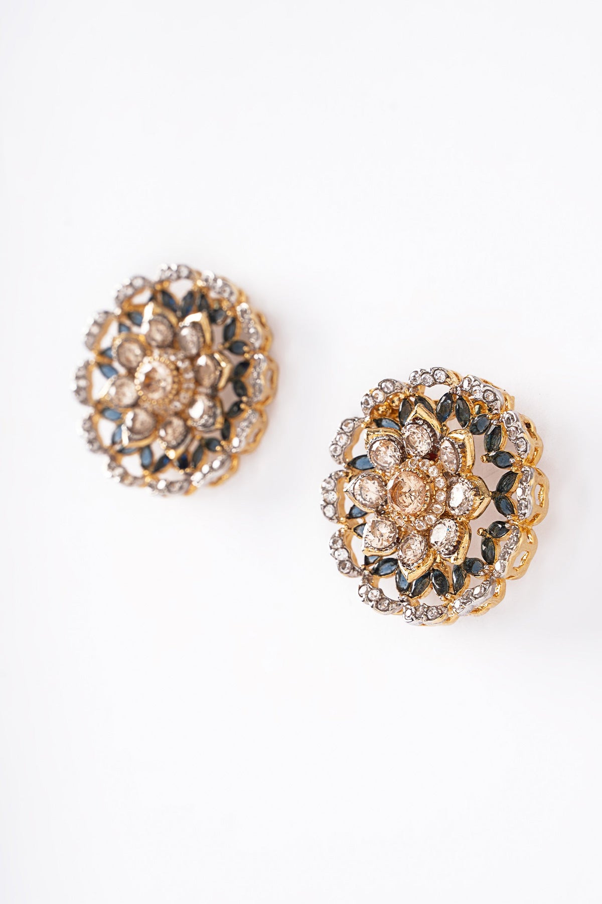 Riha Studs