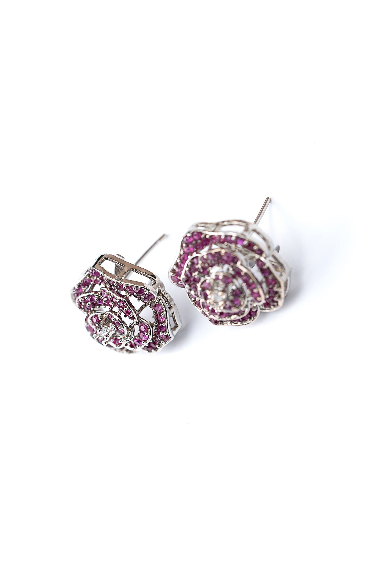 Rozmeen Studs